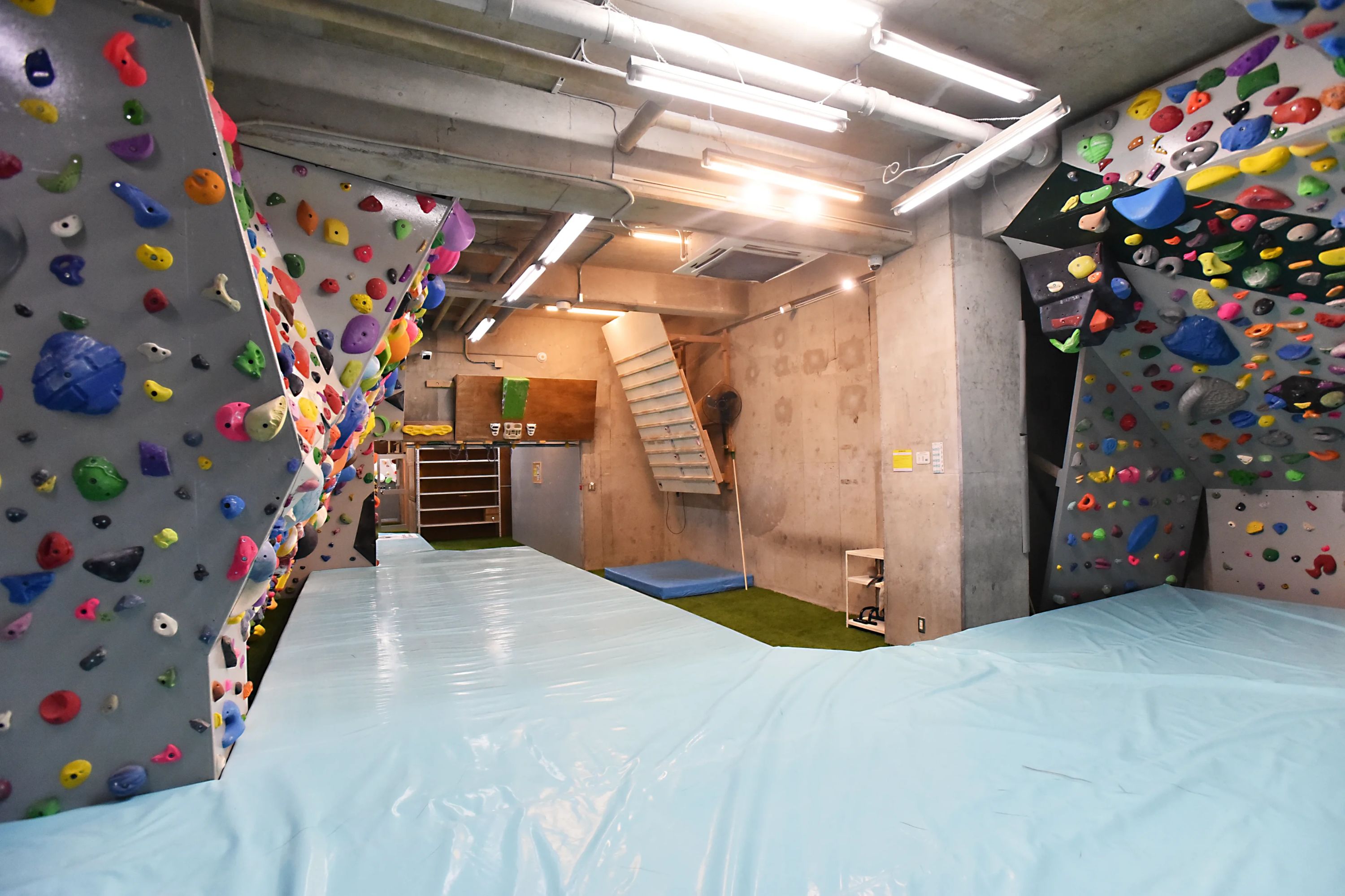 ディーボルダリング 西八王子店のメイン画像