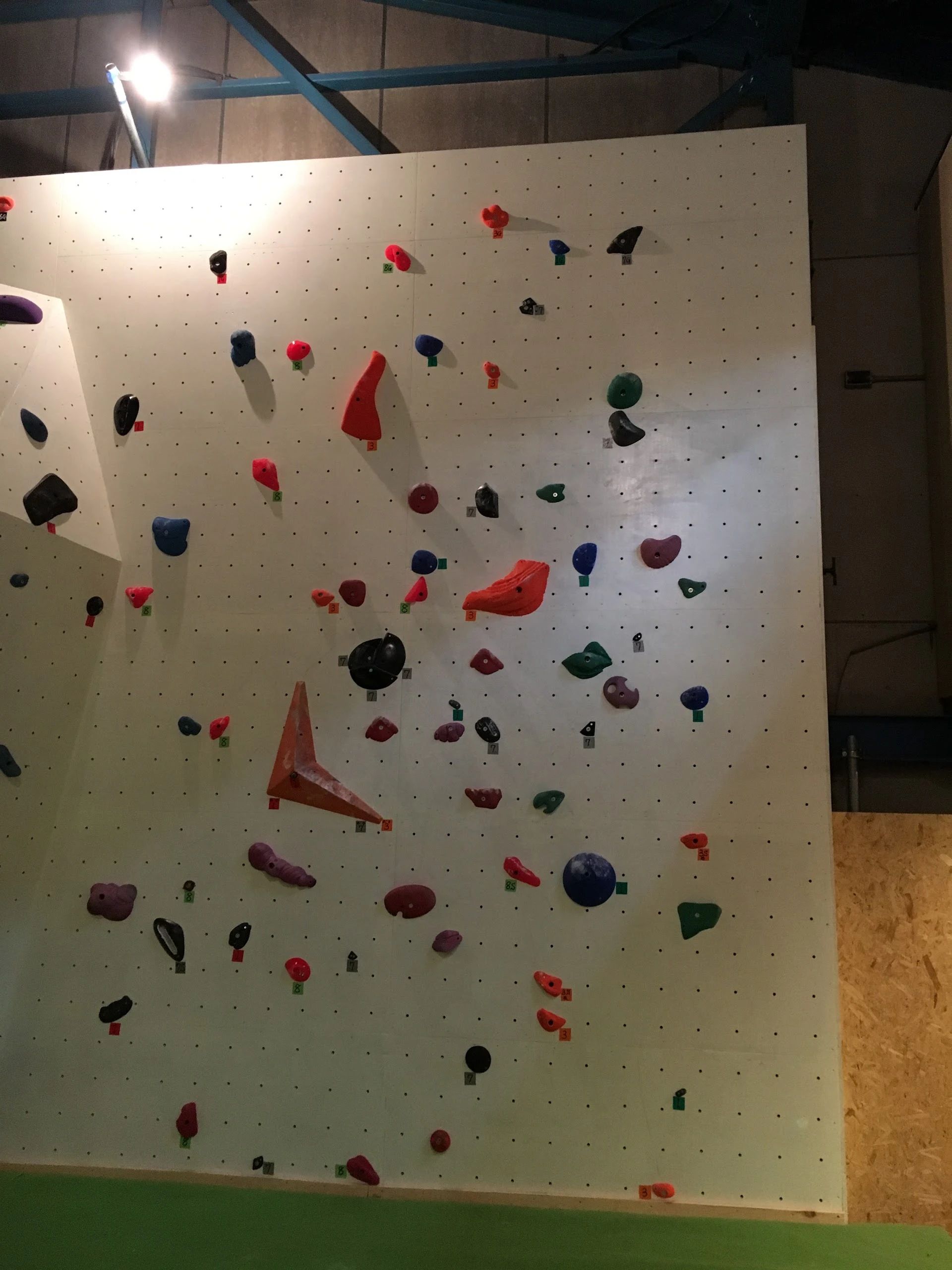 グリムロック ボルダリング 大丸教室のサムネイル画像 2