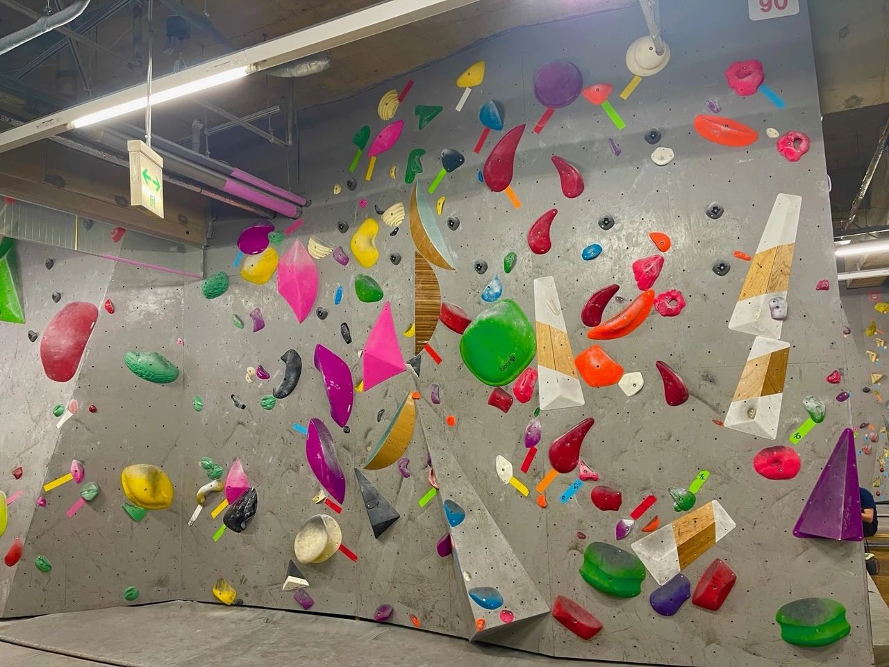 クライミングジム ライズ ボルダリング 上倉田教室のメイン画像