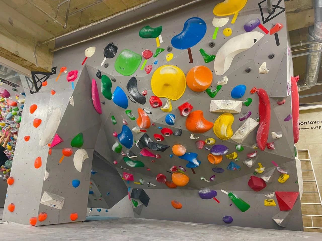 クライミングジム ライズ ボルダリング 上倉田教室のサムネイル画像 2