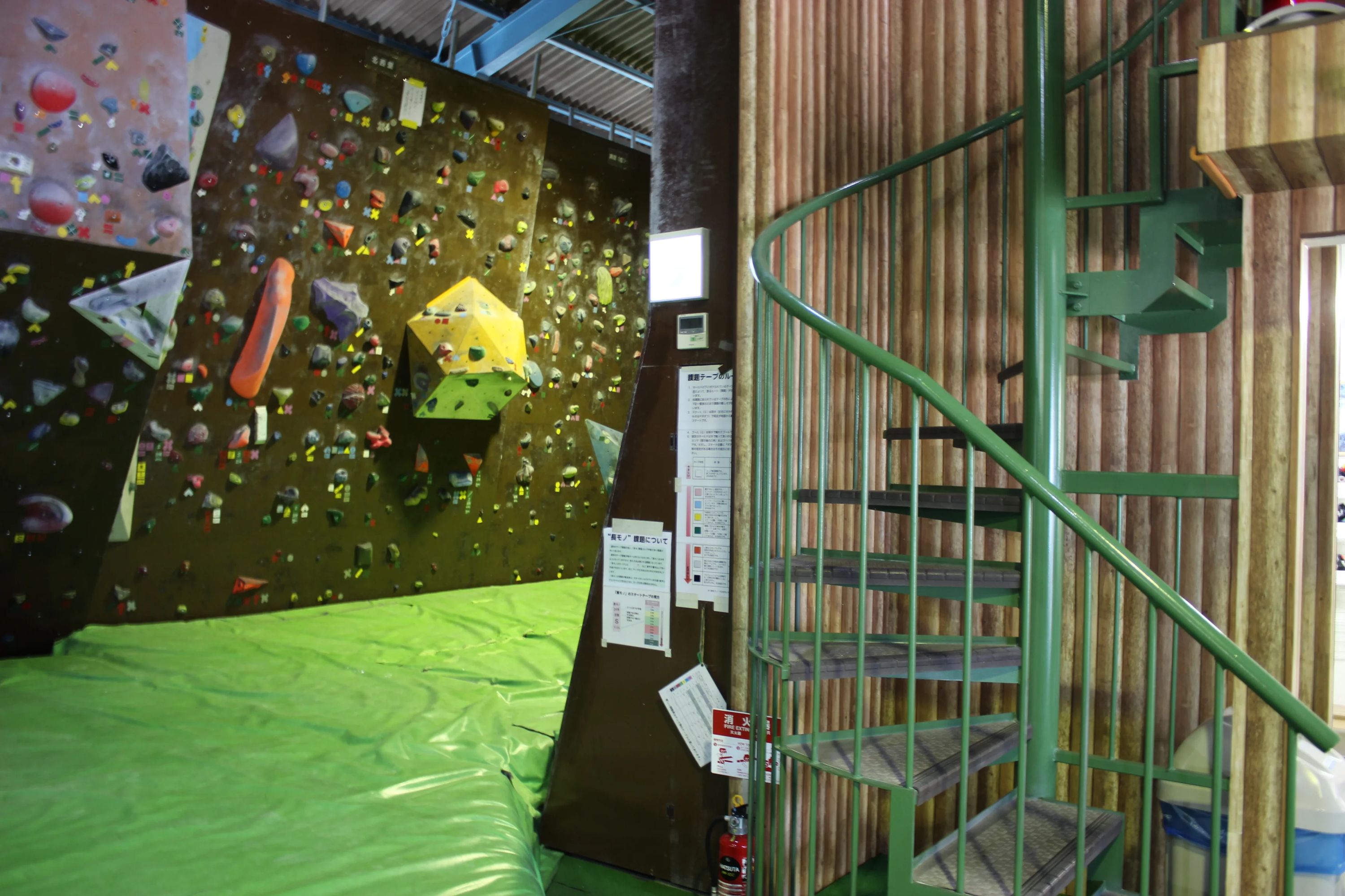 クライミングパーク カルチェロッシュ ボルダリング 二ツ木教室のメイン画像