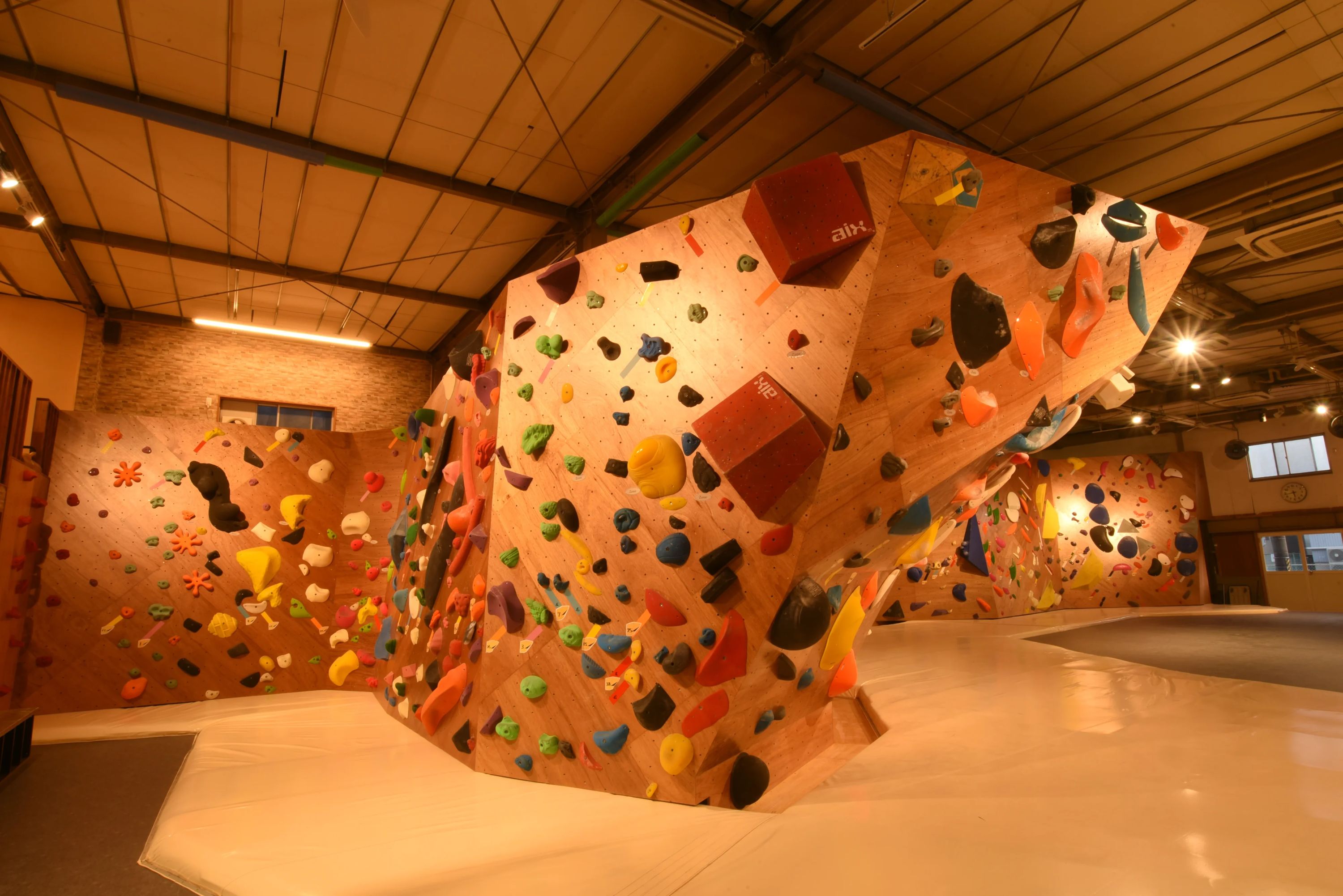 Play Mountain!(プレイマウンテン) ボルダリング 岡崎店のサムネイル画像 3