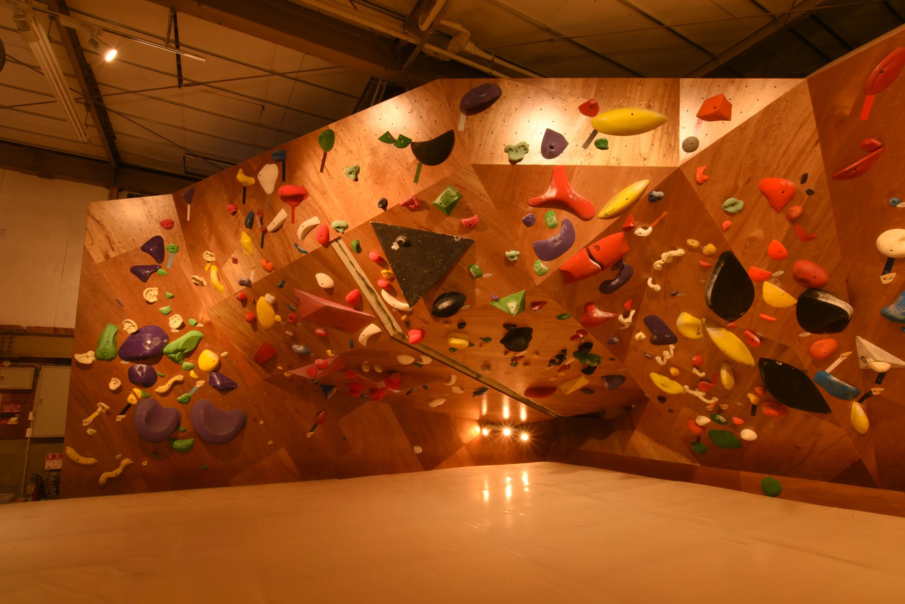 Play Mountain!(プレイマウンテン) ボルダリング 岡崎店のサムネイル画像 5