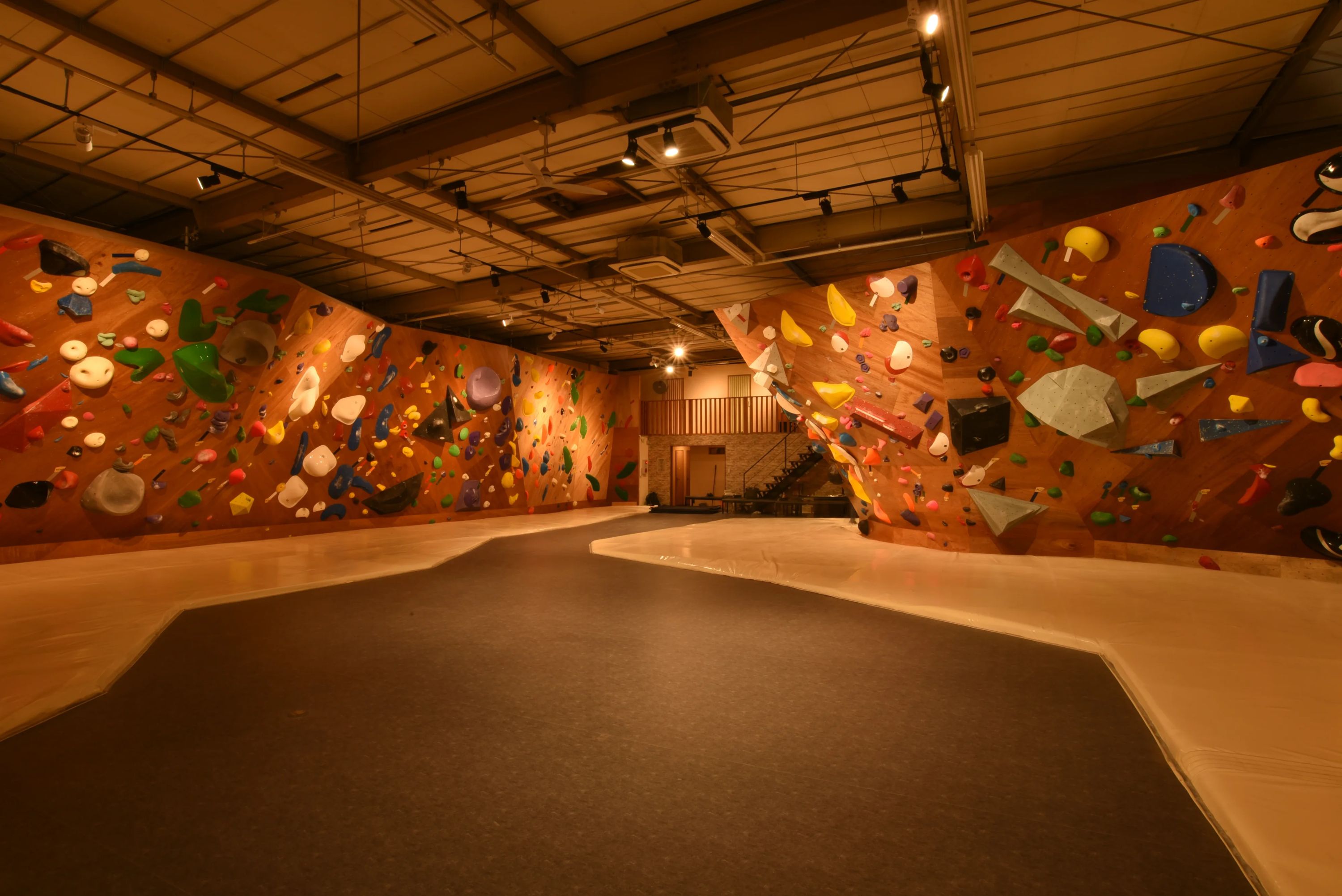 Play Mountain!(プレイマウンテン) ボルダリング 岡崎店のサムネイル画像 2