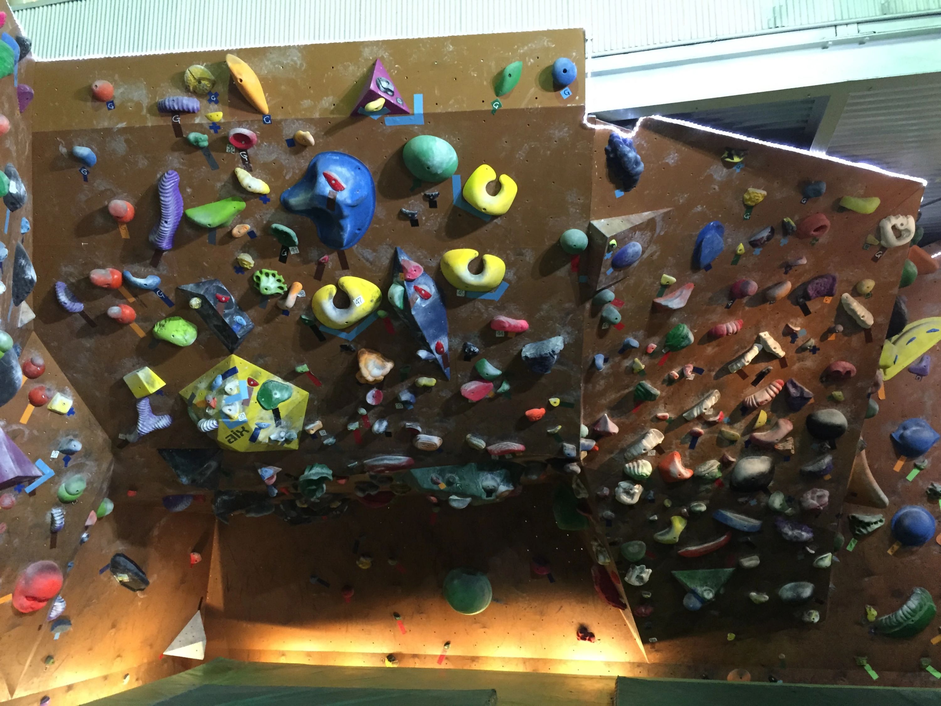 サニーロック ボルダリング 沼津店のサムネイル画像 4