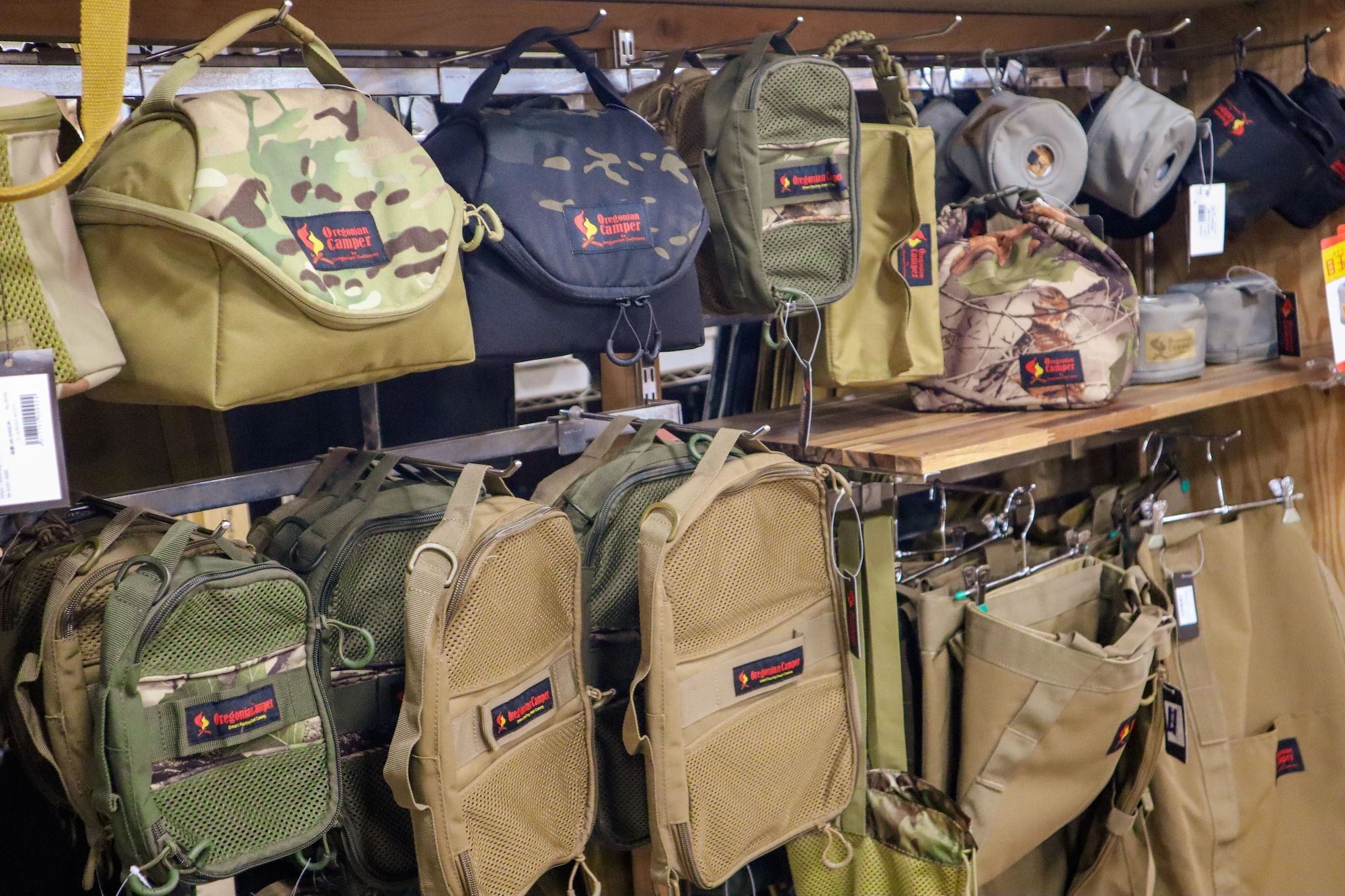 SWENクライミングウォール ボルダリング 三島店のサムネイル画像 2