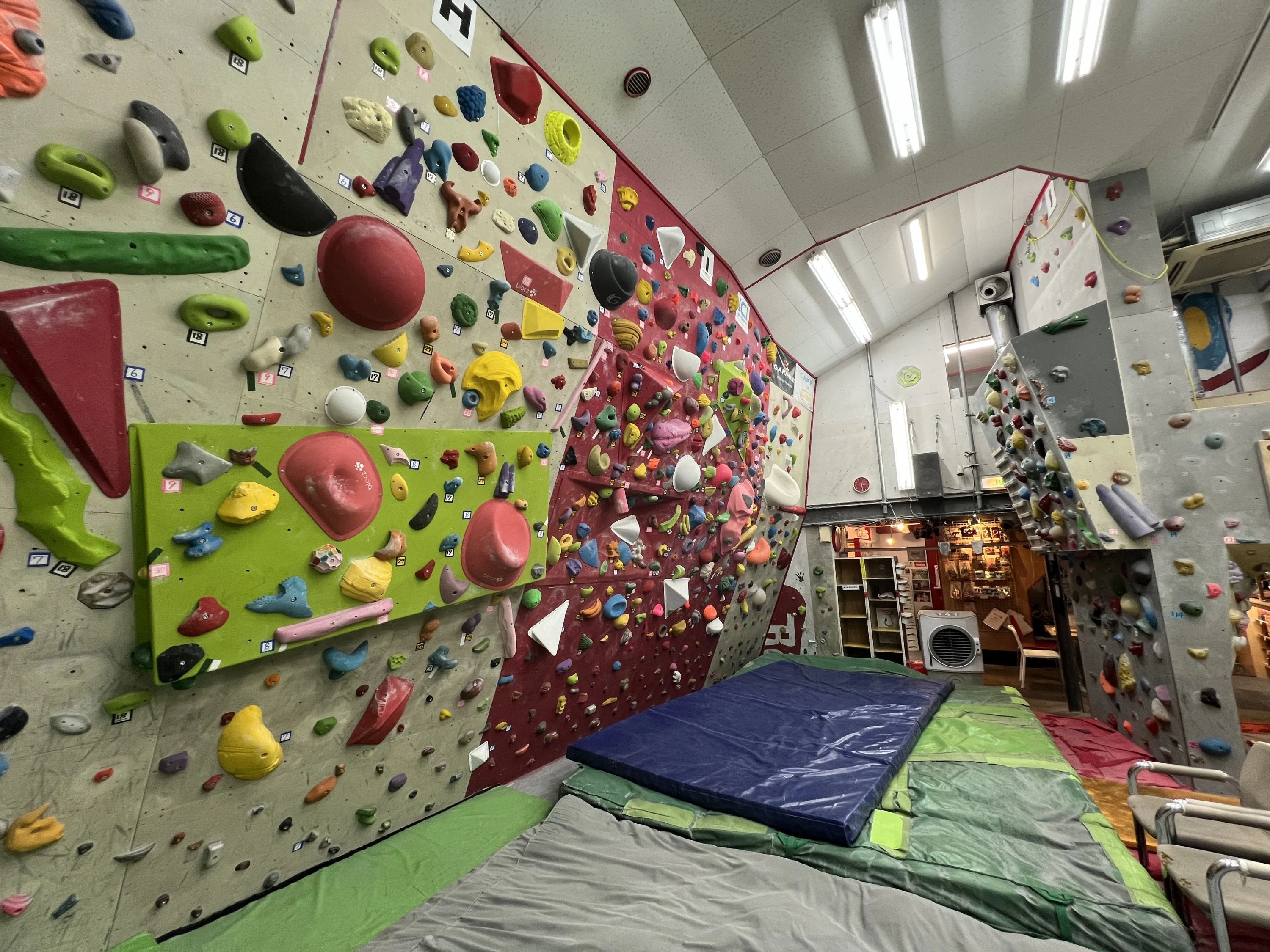 シティロックジム ボルダリング シティロックジム大阪店のメイン画像