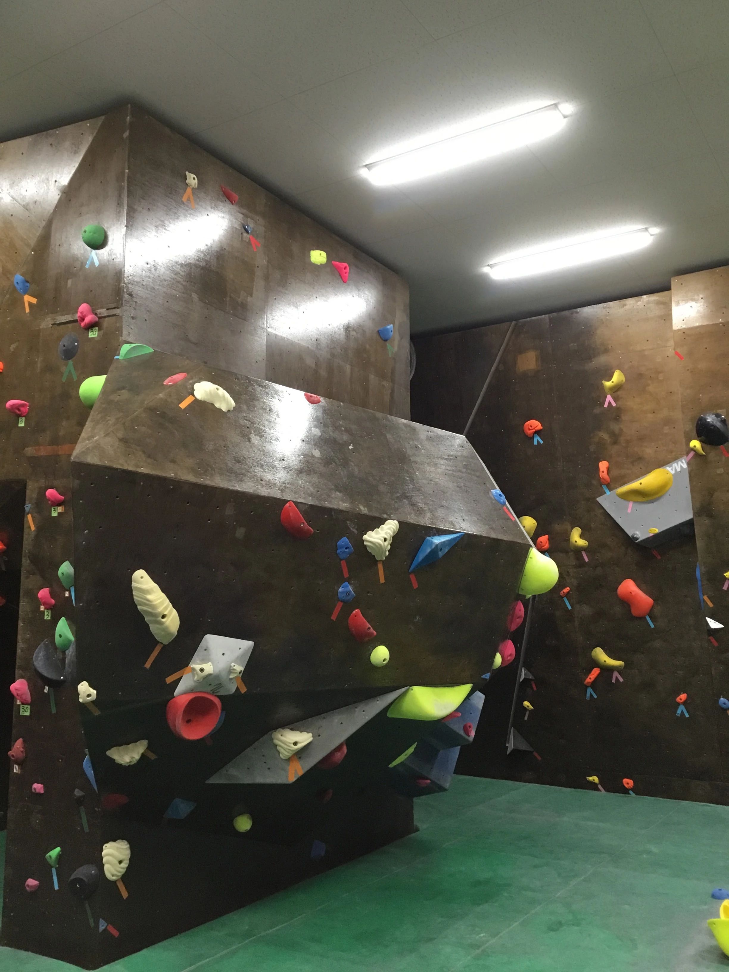 Mahoroba Forest Bouldering Space 筆ヶ崎教室のサムネイル画像 5