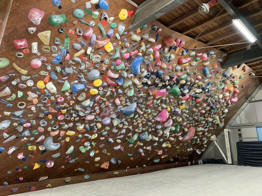 CRUX Osaka(クラックス大阪) ボルダリング 広芝町教室のサムネイル画像 2