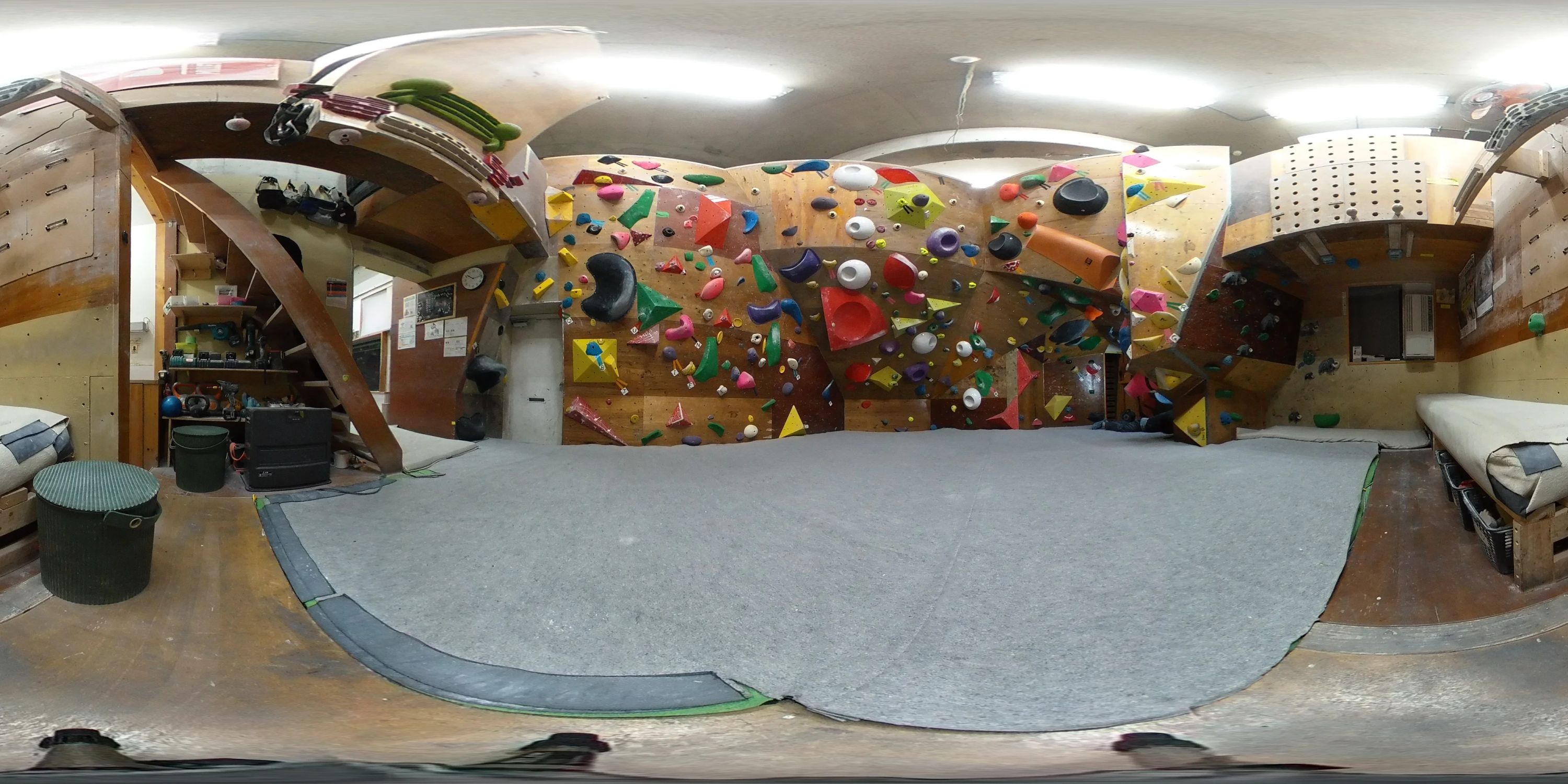 TOBITO クライミングジム ボルダリング 南河堀教室のサムネイル画像 2