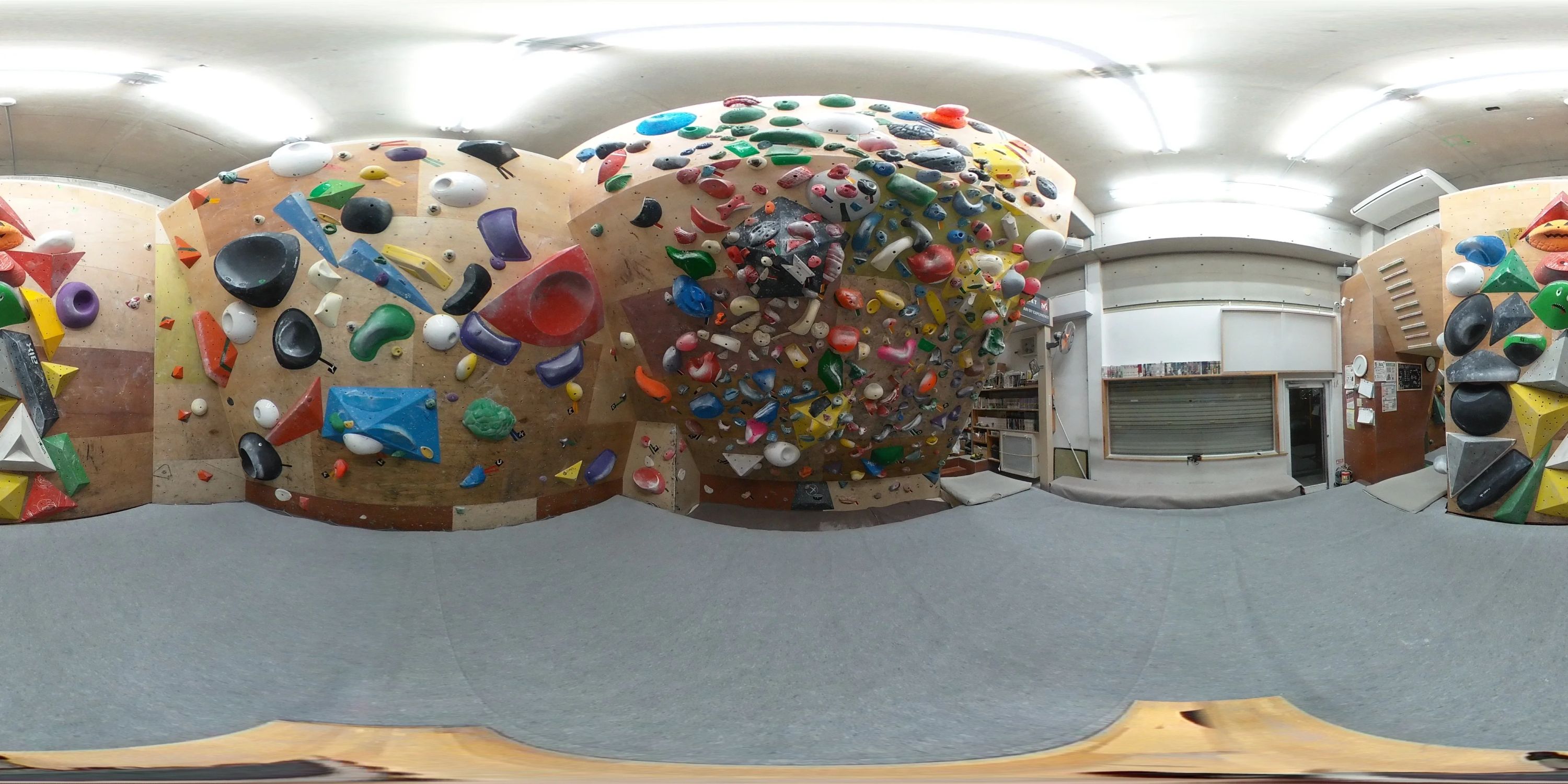 TOBITO クライミングジム ボルダリング 南河堀教室のサムネイル画像 5