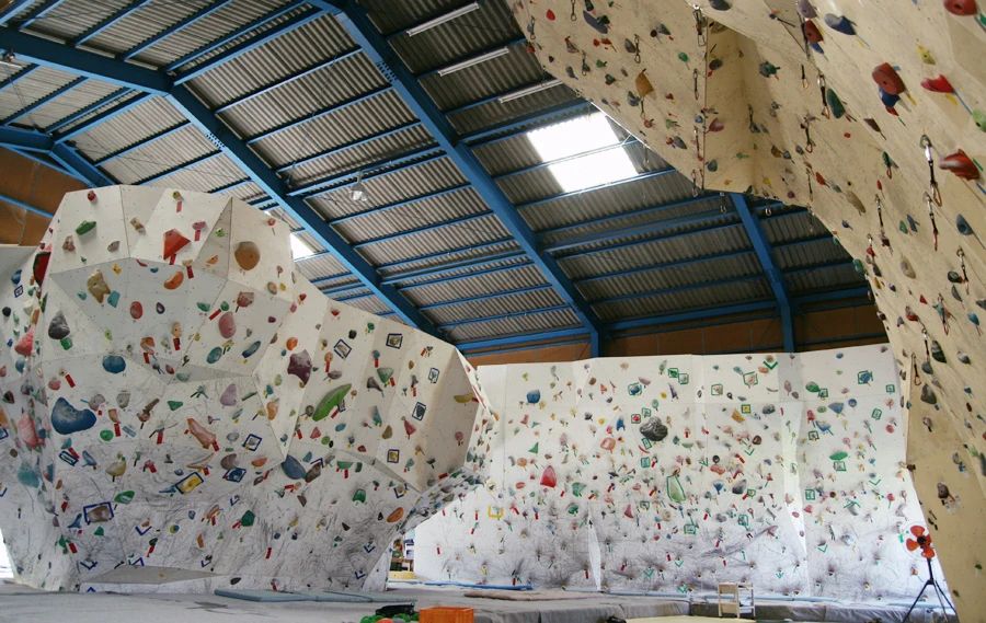 NAKAGAI Climbing ボルダリング 摂津店のサムネイル画像 2