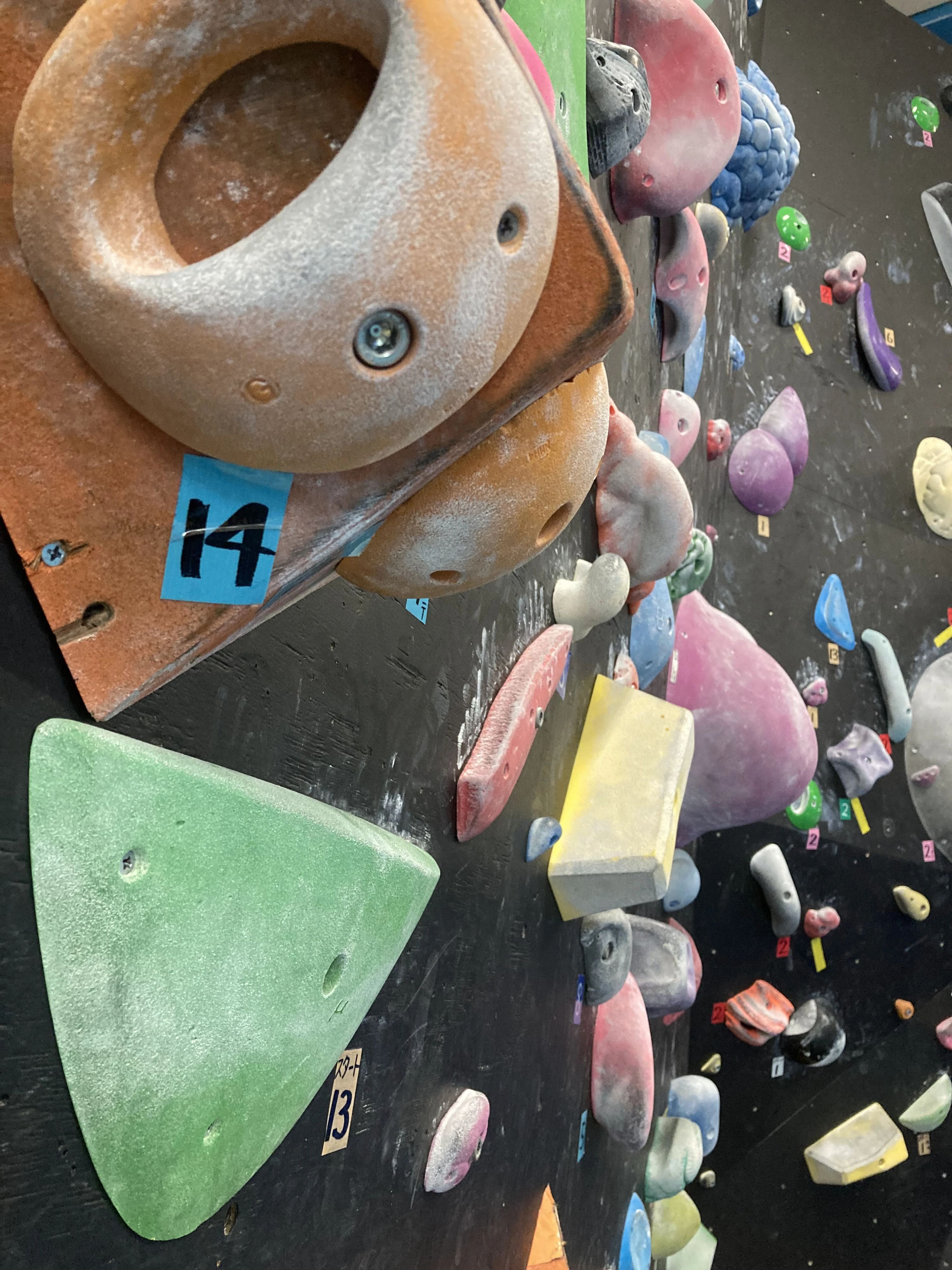 クライミングジム・ヒグラシ ボルダリング 堺北花田店のサムネイル画像 3