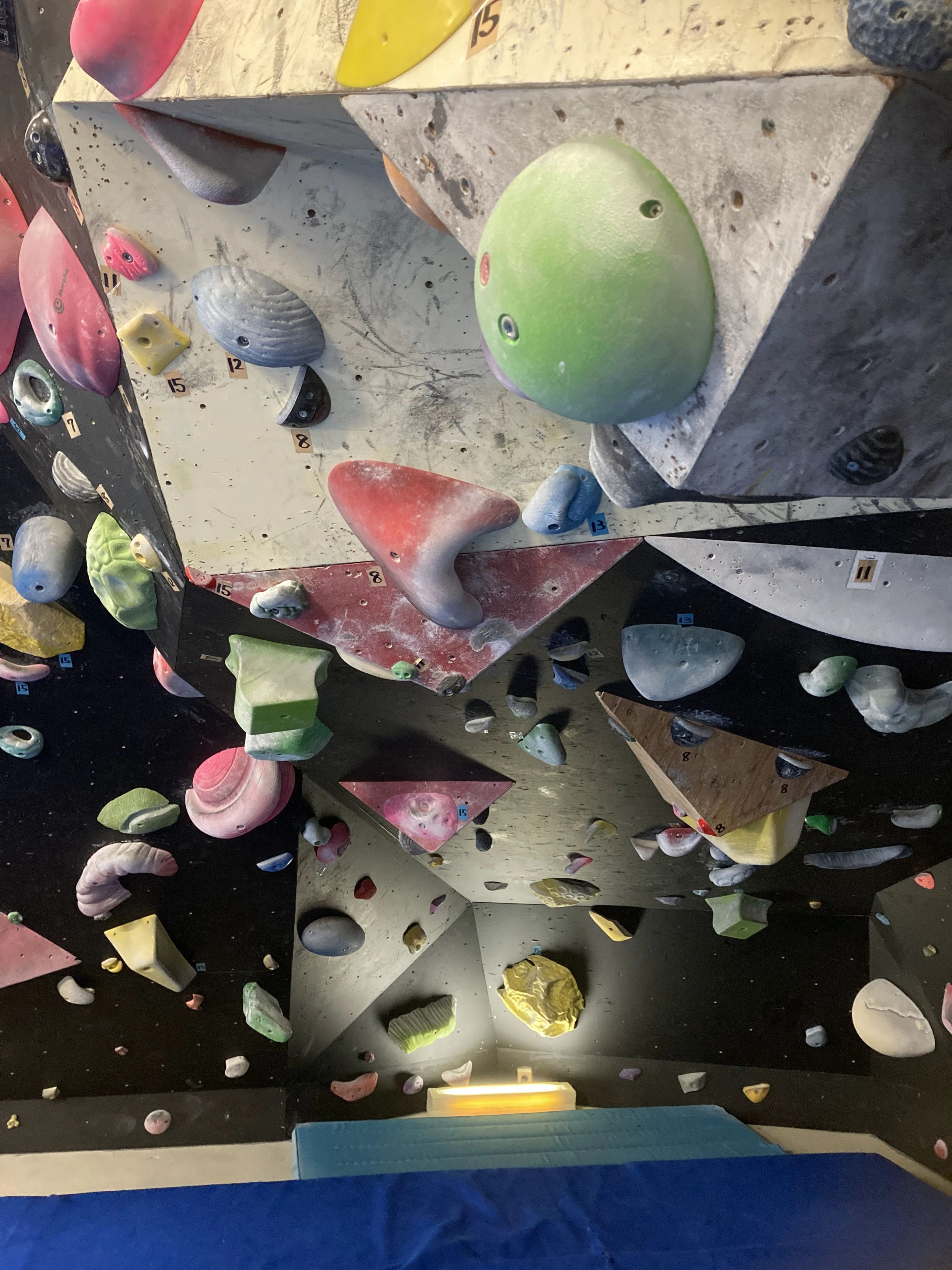 クライミングジム・ヒグラシ ボルダリング 堺北花田店のサムネイル画像 4