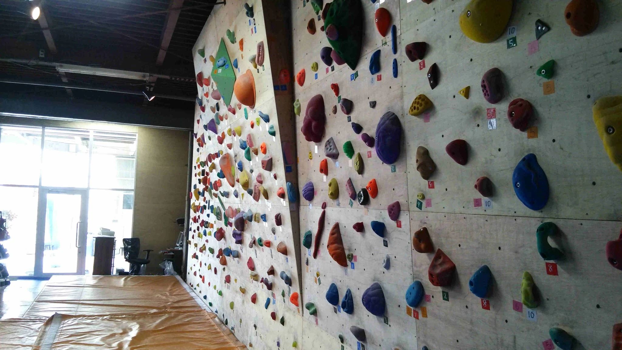 クライミングジム　ロシェ・マキシマ ボルダリング 槇島教室のメイン画像
