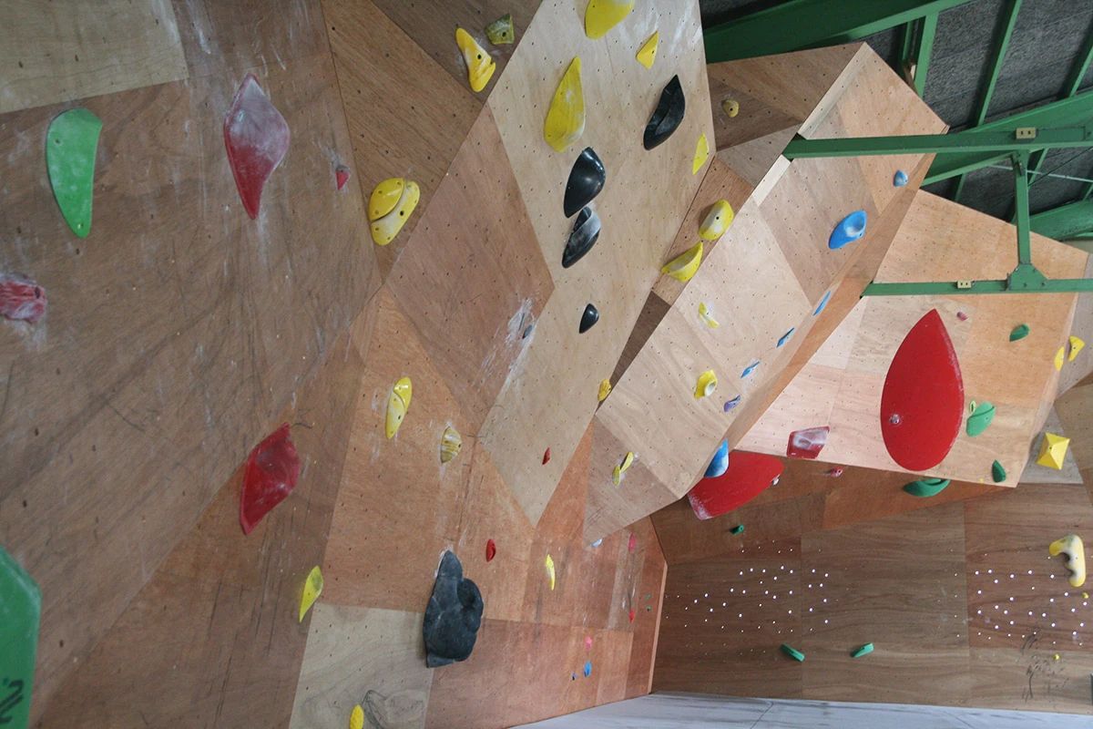 NAKAGAI Climbing ボルダリング 橿原店のサムネイル画像 2