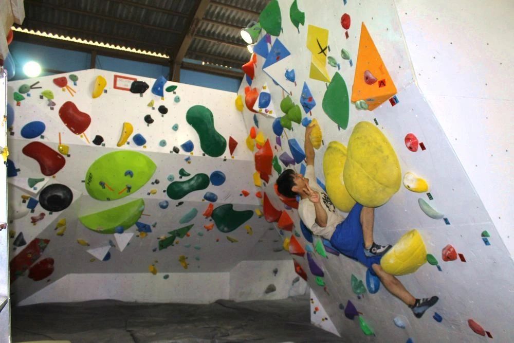 クライミングジム M-WALL ボルダリング 上本庄教室のサムネイル画像 2