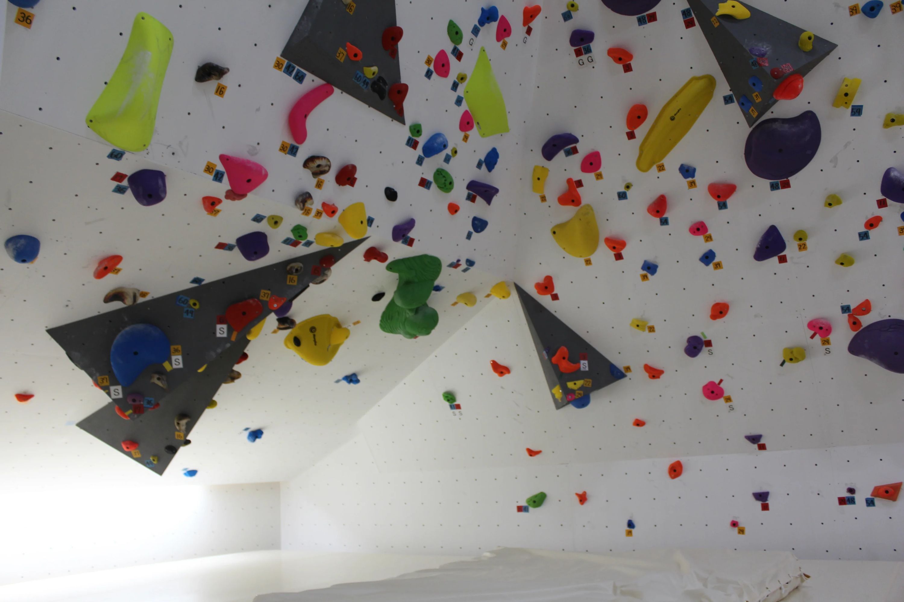 Climbing Space Lism ボルダリング 今教室のサムネイル画像 4