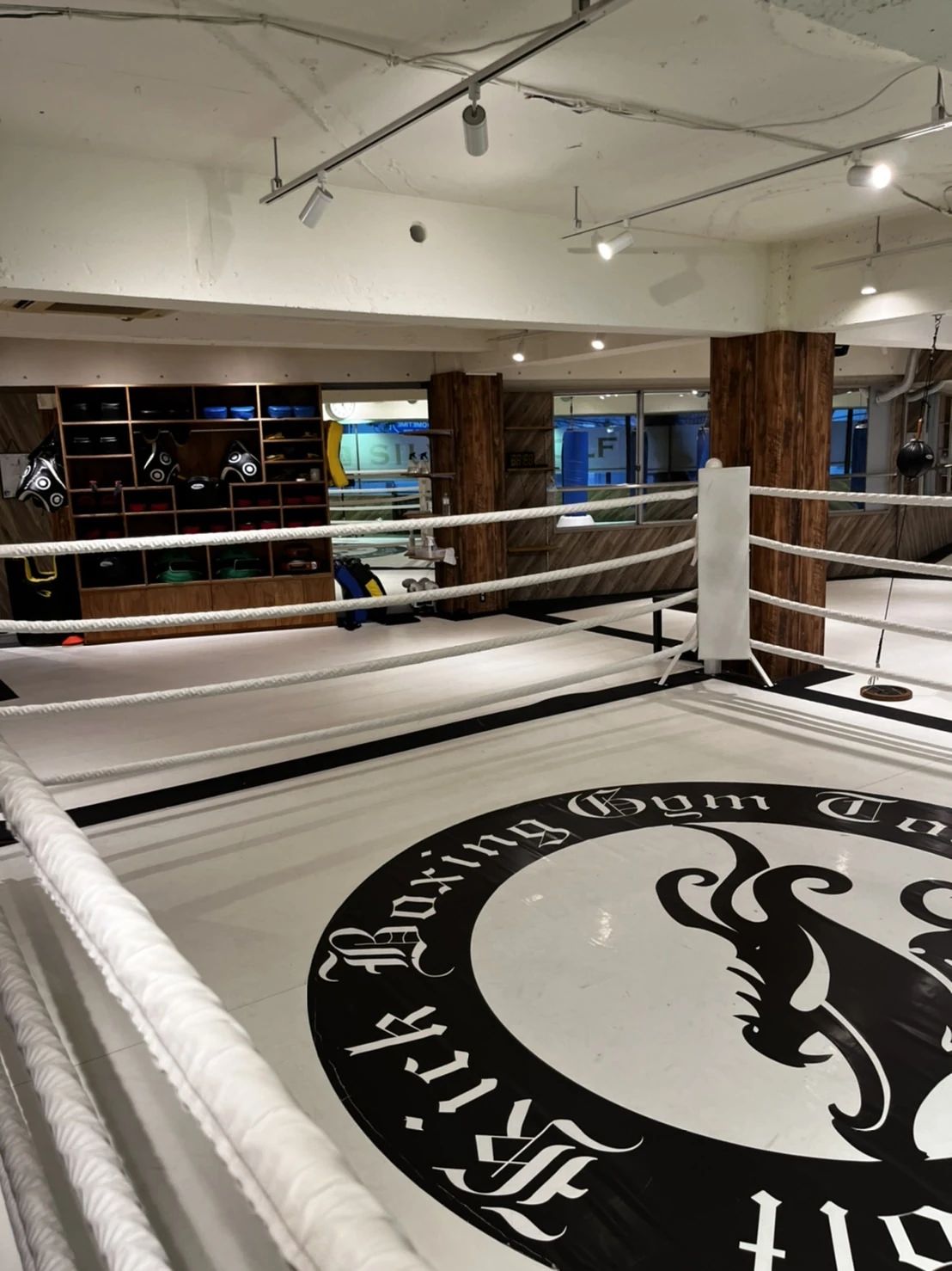 K-1(ケーワン)ジム三軒茶屋シルバーウルフ 太子堂教室のサムネイル画像 3