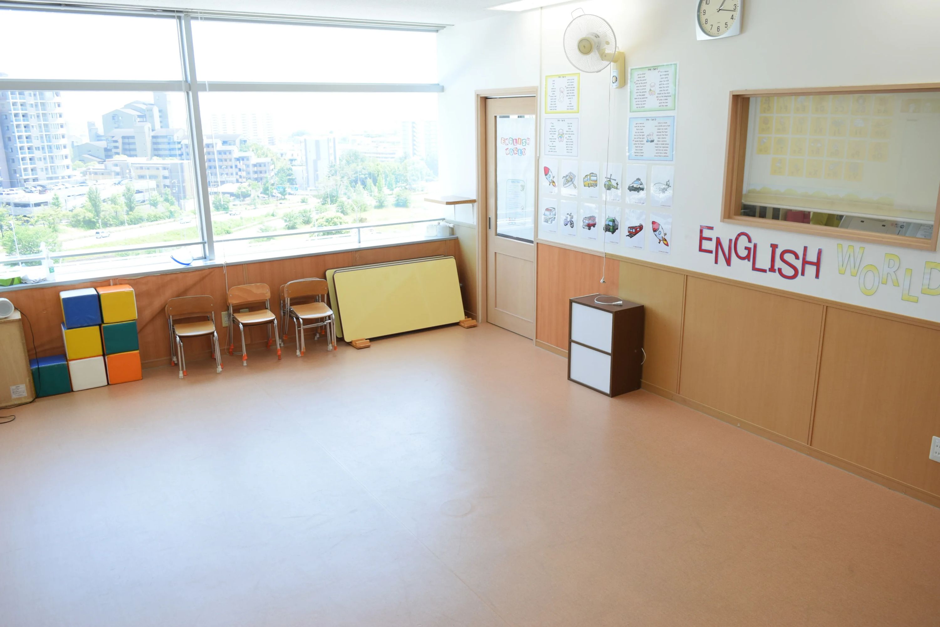 ENGLISH WORLD(イングリッシュワールド) 千里中央校のサムネイル画像 5