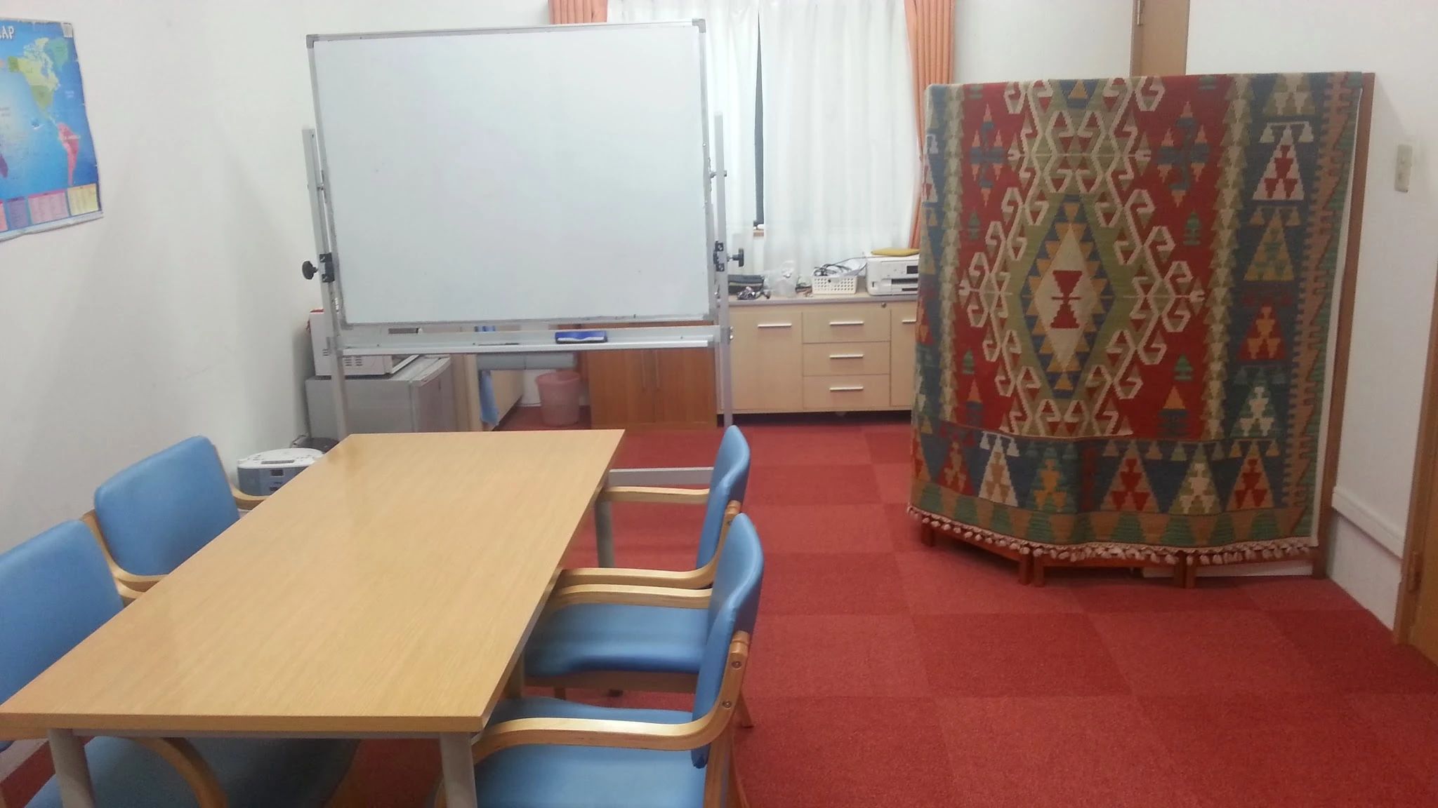 Hello Teacher(ハローティーチャー)英語教室 奉還町教室のサムネイル画像 3