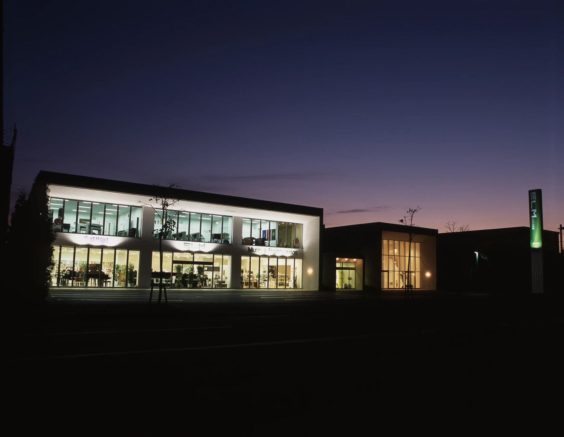 エルム楽器 ピアノ 本社センターのサムネイル画像 3