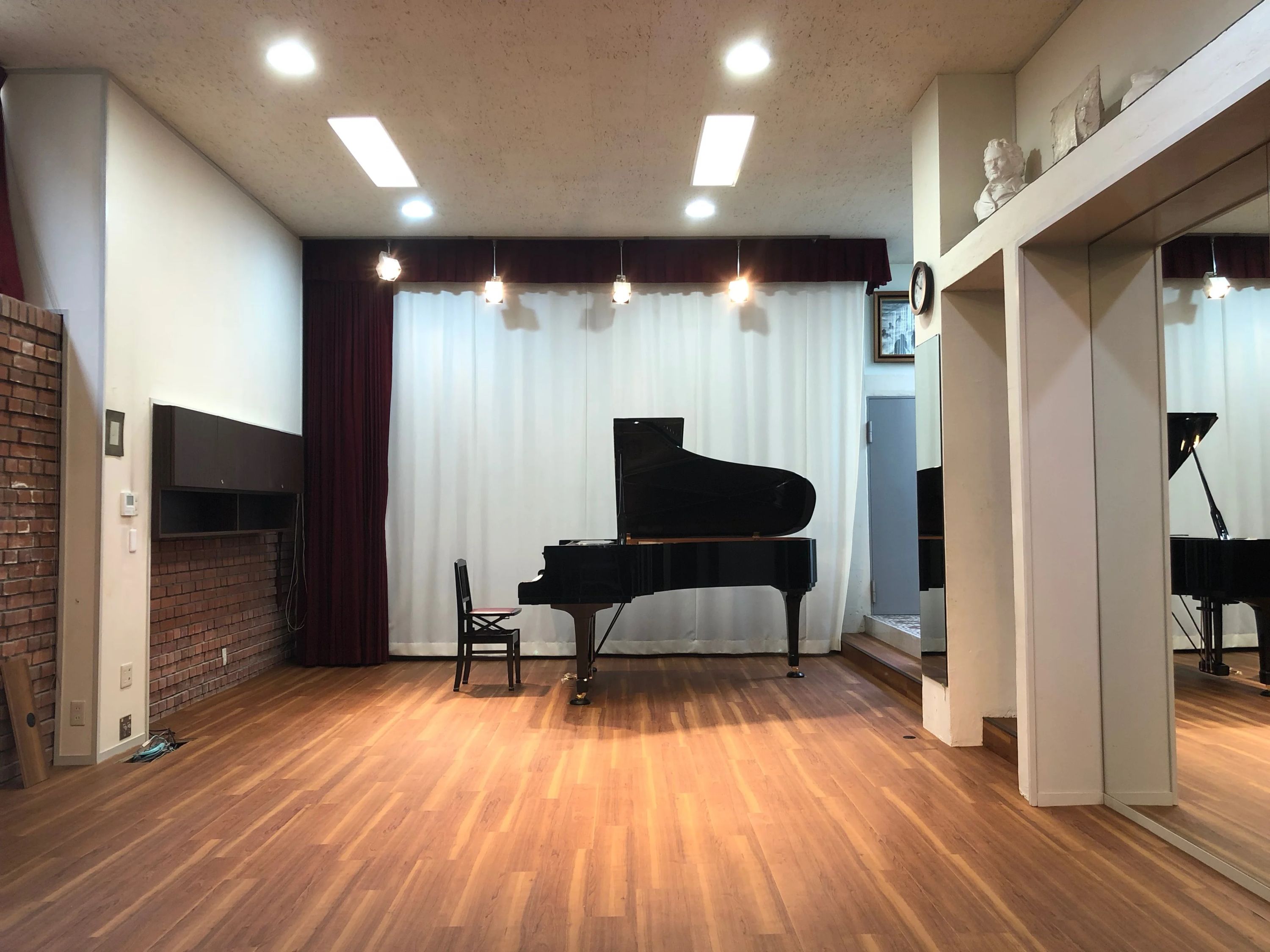 飛鳥音楽学園 ピアノ 西ケ原教室のサムネイル画像 4