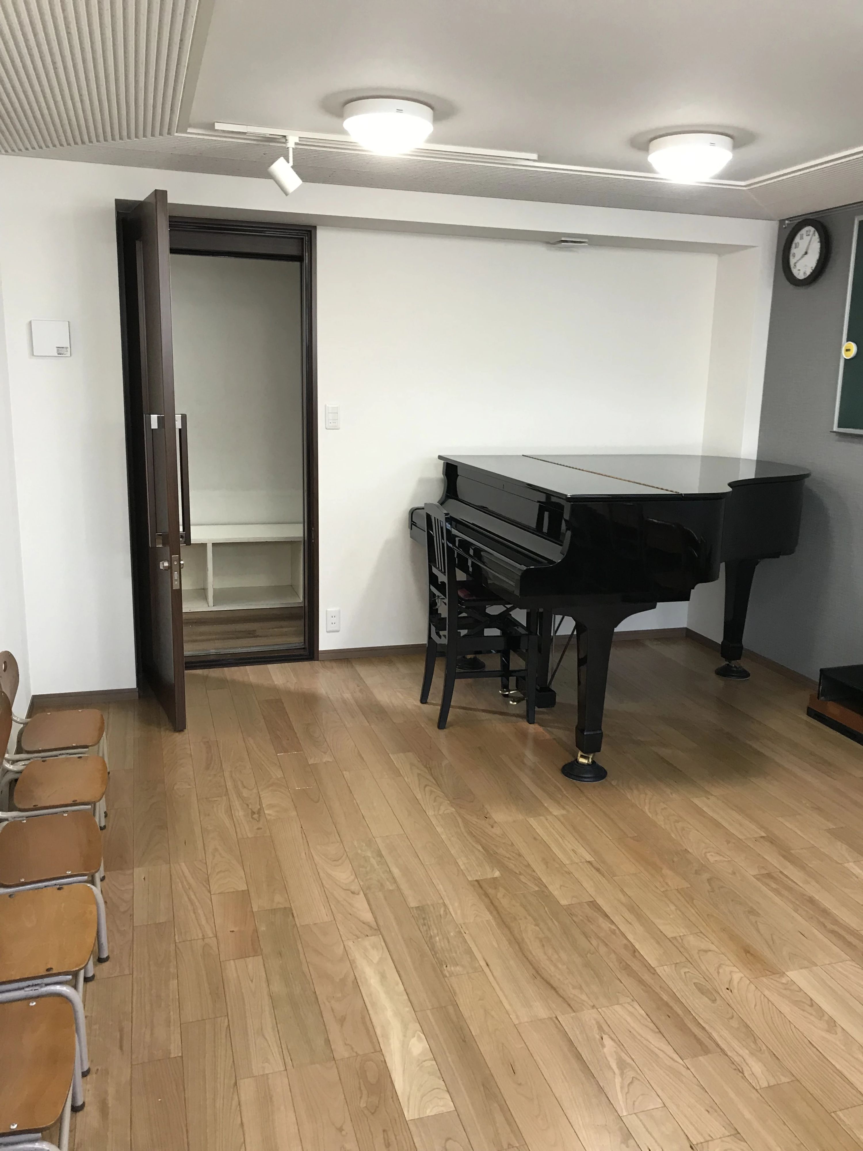 飛鳥音楽学園 ピアノ 西ケ原教室のサムネイル画像 5