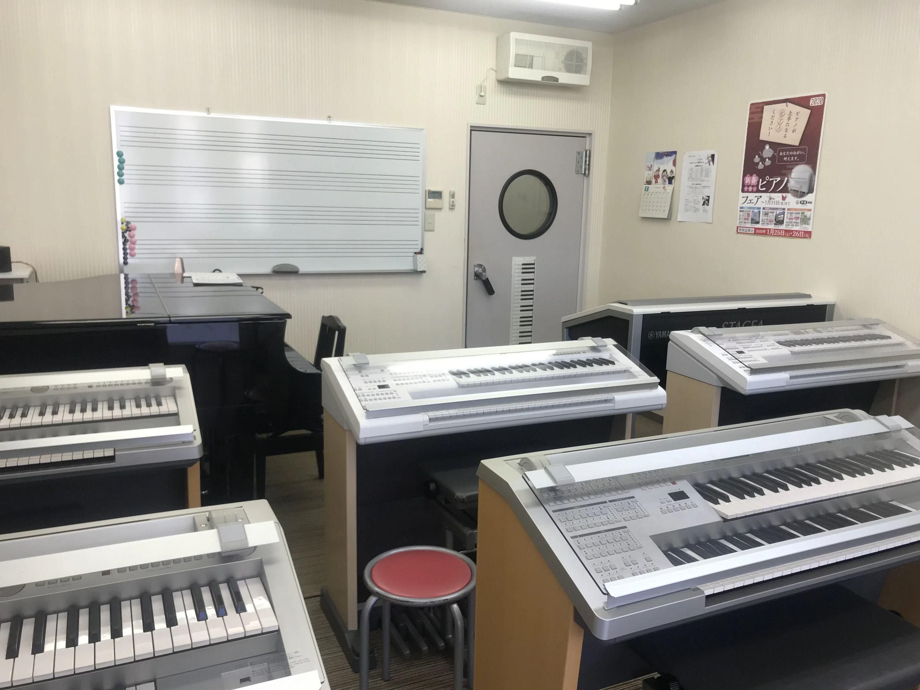 伊藤楽器 ピアノ 西船幼稚園のサムネイル画像 2