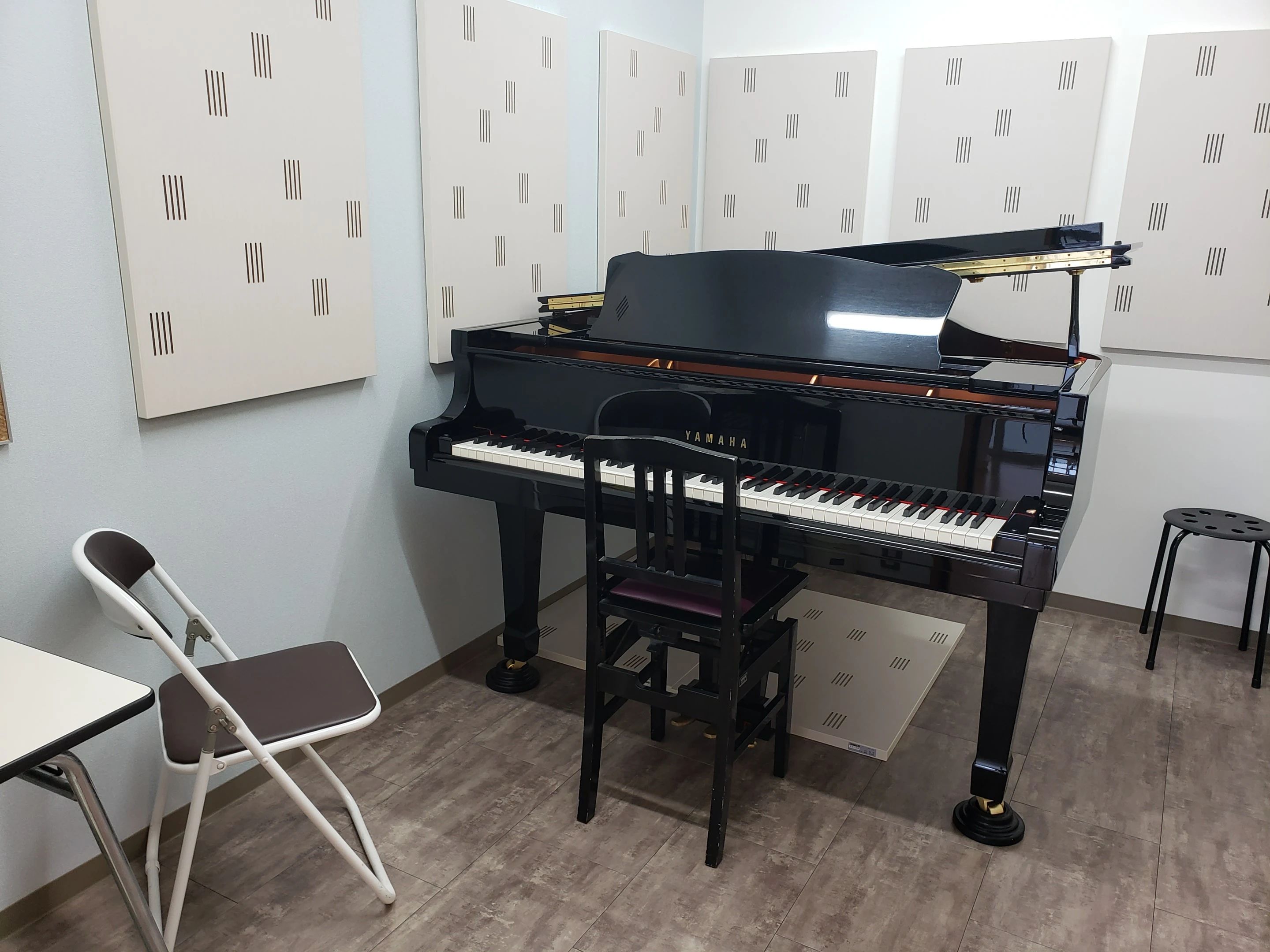 わたじん楽器 ピアノ 摂田屋保育園教室のサムネイル画像 2