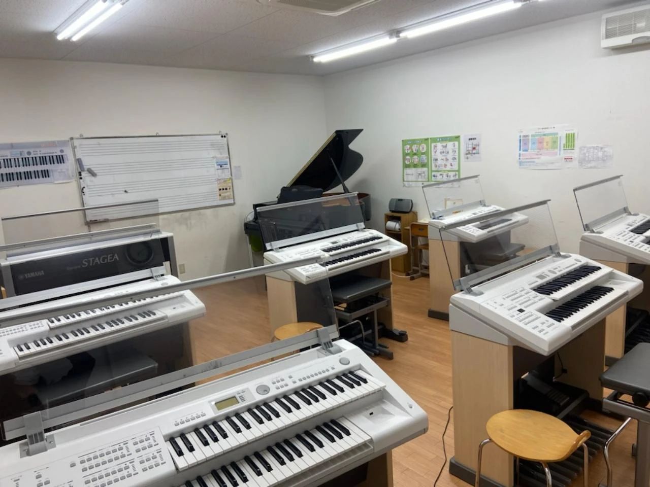 日響楽器 ピアノ 西中島センターのサムネイル画像 2