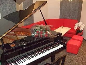 凛ミュージック ピアノ 北新地音楽サロンのメイン画像