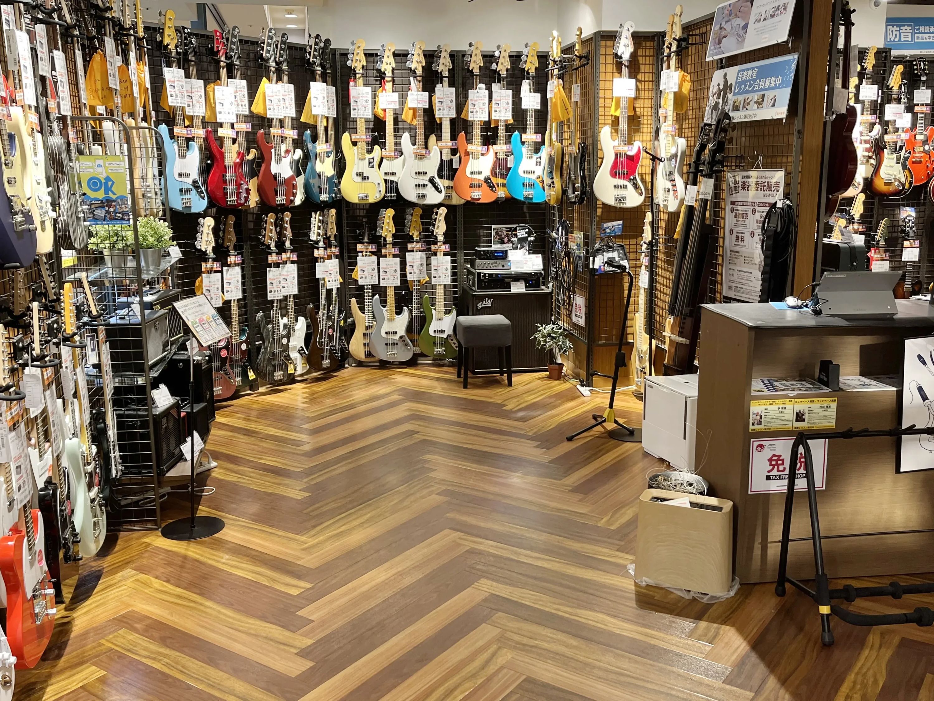 島村楽器 ピアノ 河原町オーパ店のサムネイル画像 3