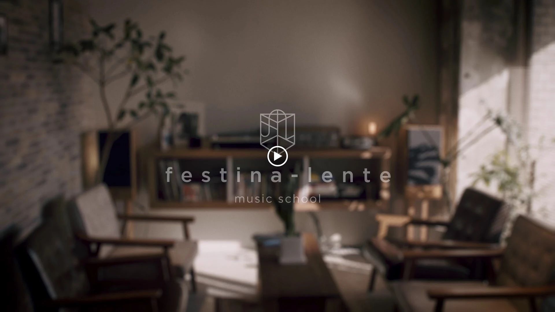 festina-lente music school ボーカル・ボイストレーニング 代々木教室のサムネイル画像 3