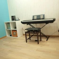 Roots Music School ボーカル・ボイストレーニング 八幡町教室のサムネイル画像 2