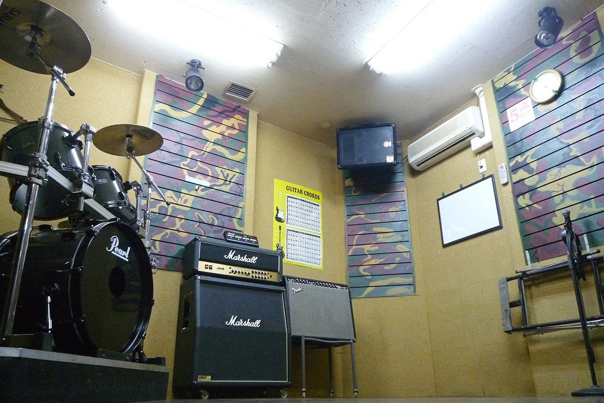 セレクトーン ギター スタジオペンタ五反田店のサムネイル画像 4