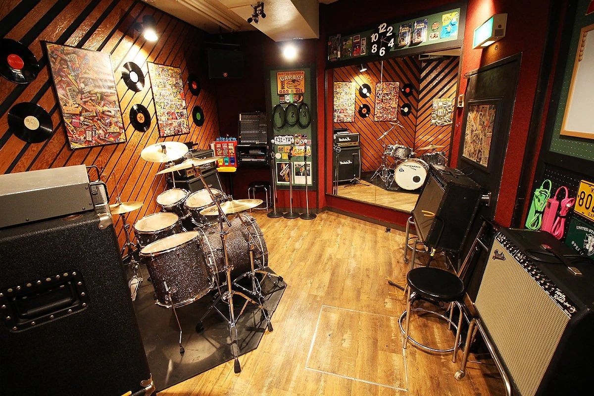 セレクトーン ギター スタジオペンタ大塚店のサムネイル画像 5