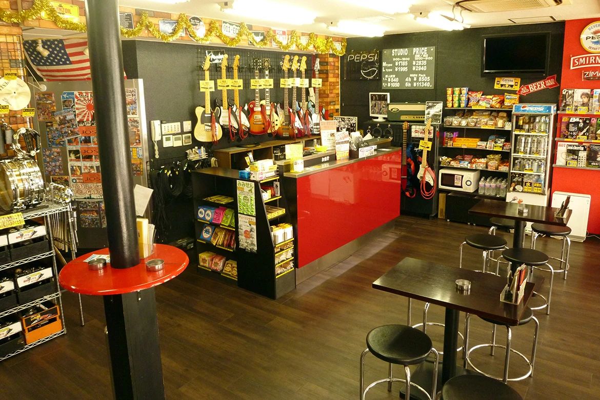 セレクトーン ギター スタジオペンタ新宿店のサムネイル画像 2