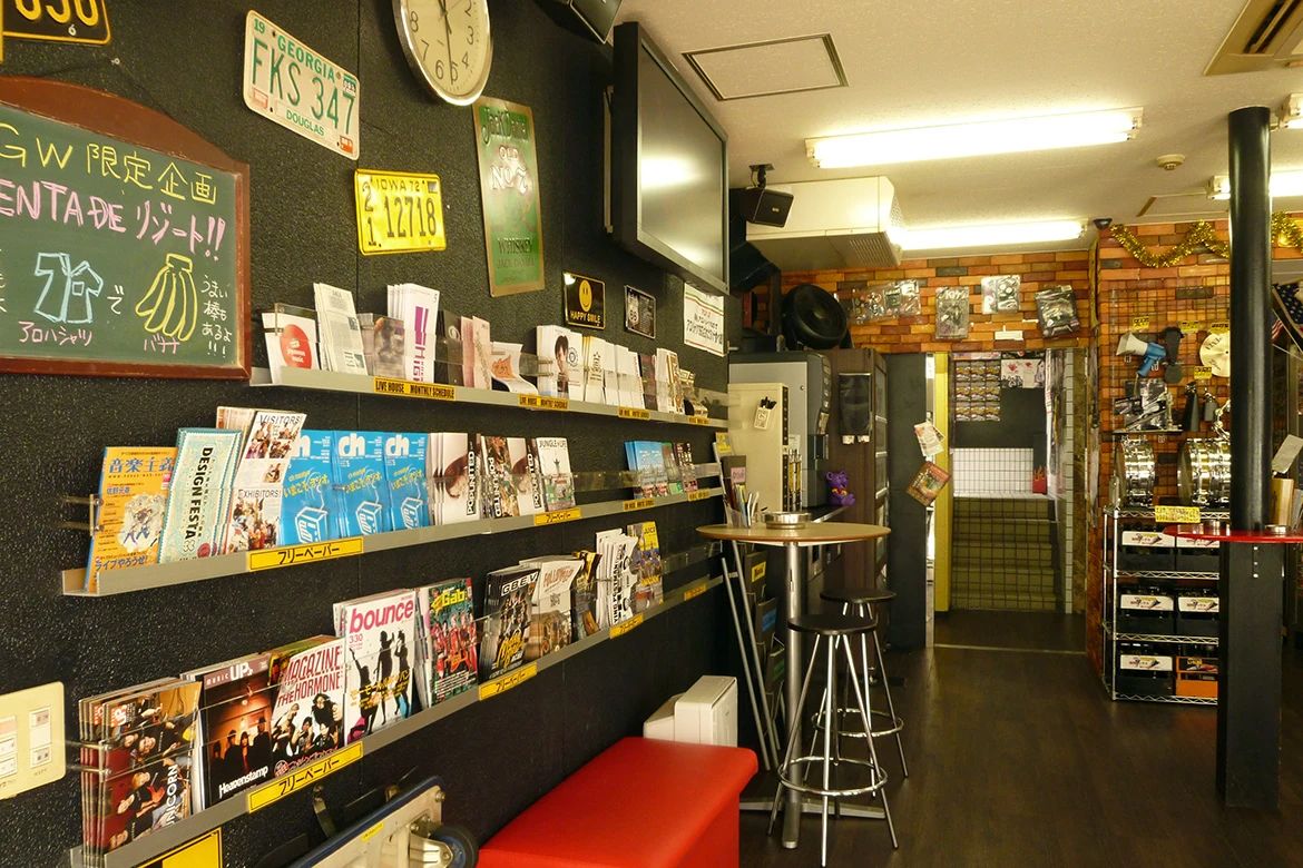 セレクトーン ギター スタジオペンタ新宿店のサムネイル画像 4