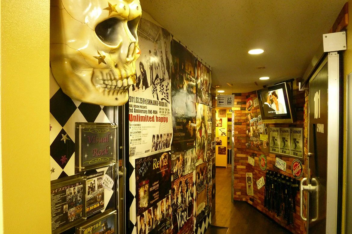 セレクトーン ギター スタジオペンタ新宿店のサムネイル画像 5