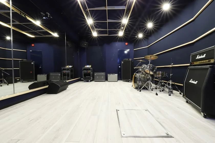 セレクトーン ギター サウンドスタジオノア赤坂店のサムネイル画像 5