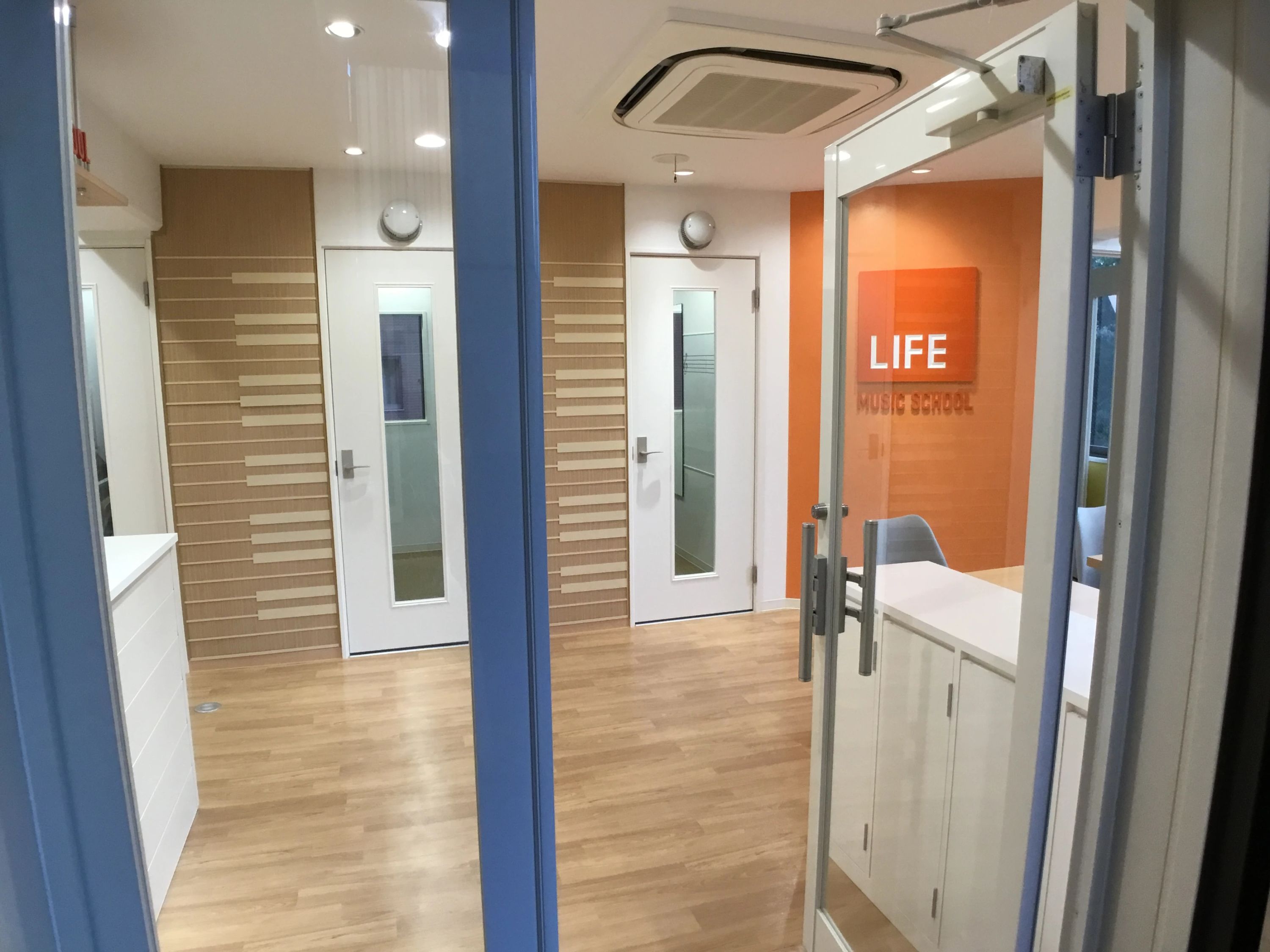 LIFE MUSIC SCHOOL ギター 池袋スタジオのサムネイル画像 3