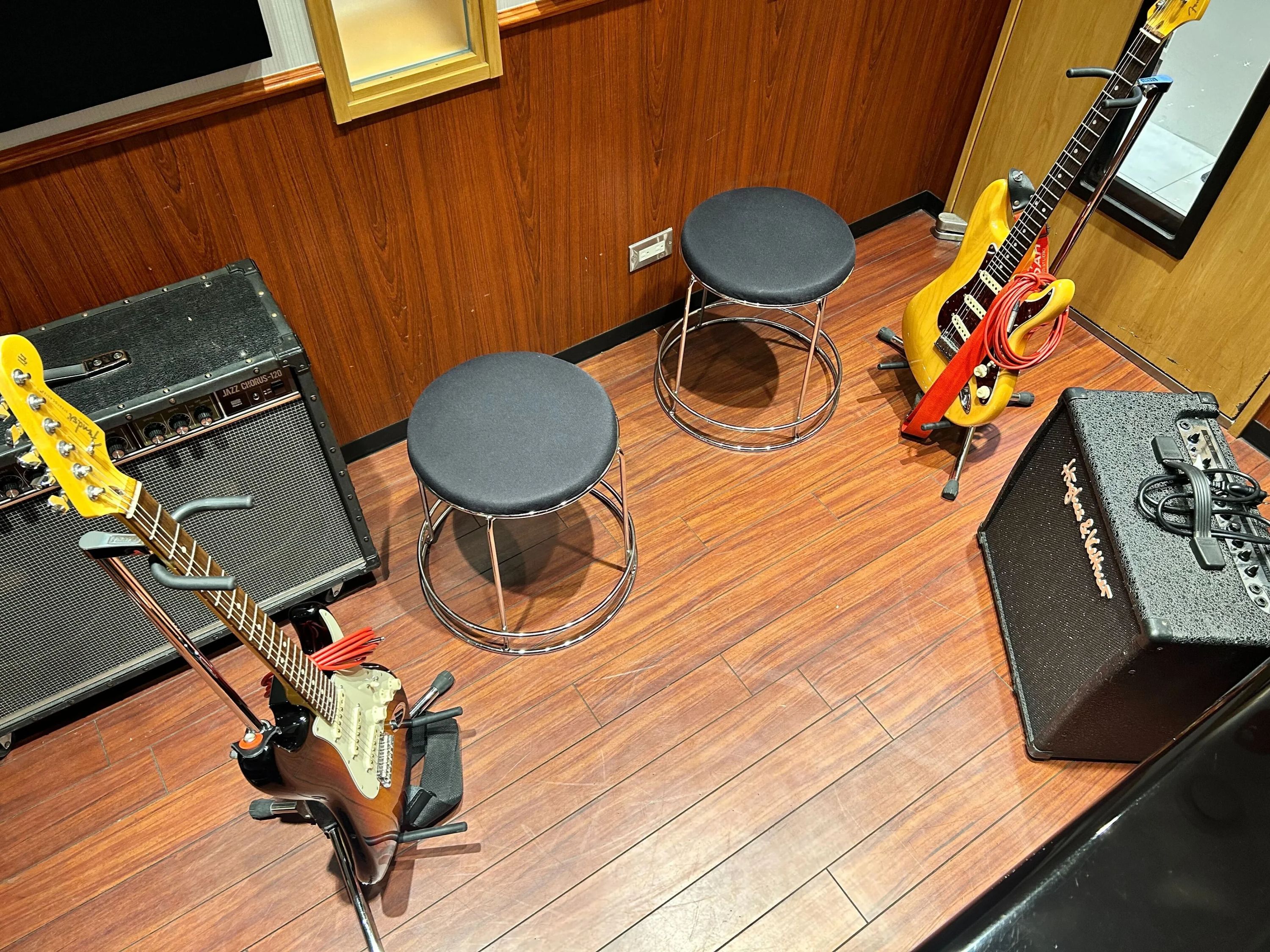 ノアミュージックスクール ギター 銀座教室のサムネイル画像 3