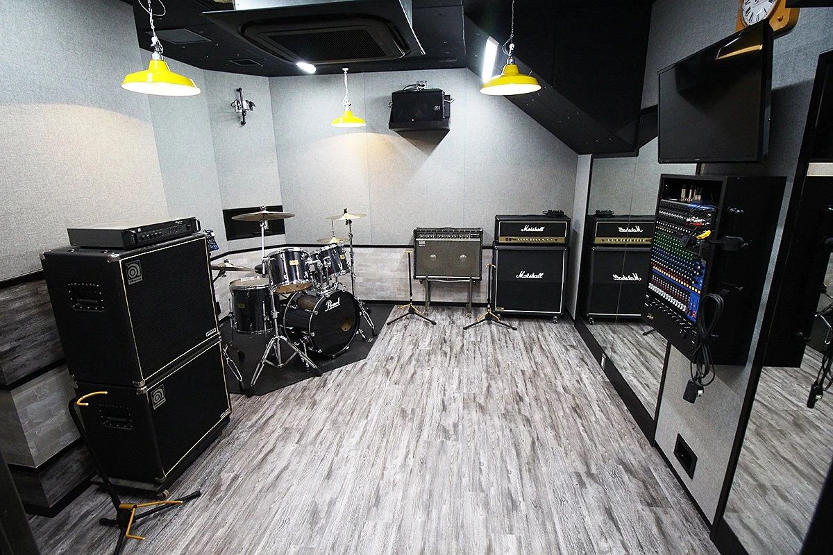 セレクトーン ギター スタジオペンタ池袋ハンズサイドのサムネイル画像 2