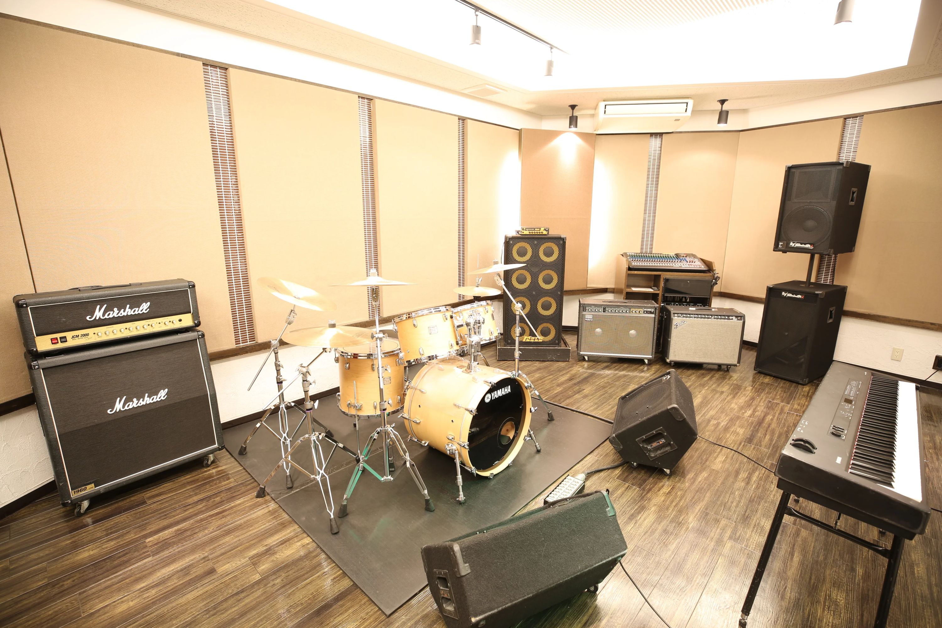 椿音楽教室 ギター クラウドナインスタジオ横浜西口店のサムネイル画像 2