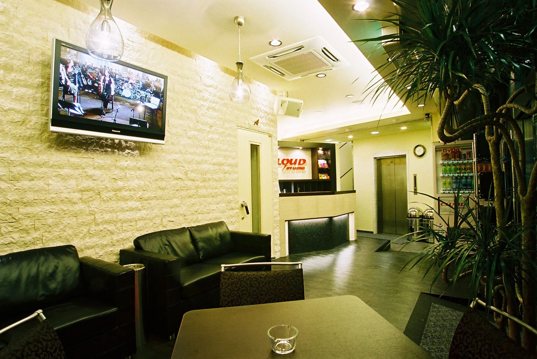 椿音楽教室 ギター クラウドナインスタジオ横浜西口店のサムネイル画像 4