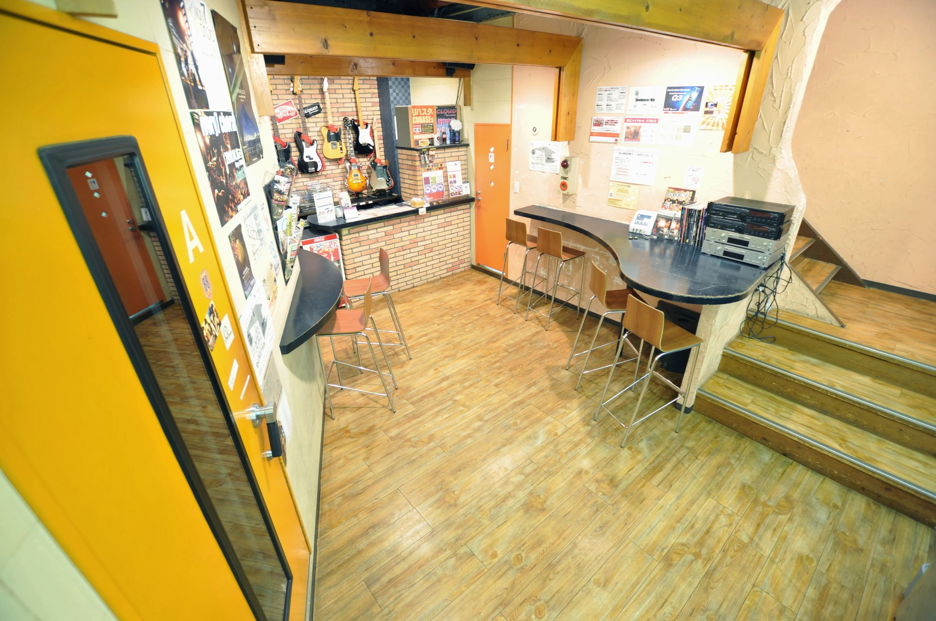 椿音楽教室 ギター クラウドナインスタジオ登戸店のサムネイル画像 4