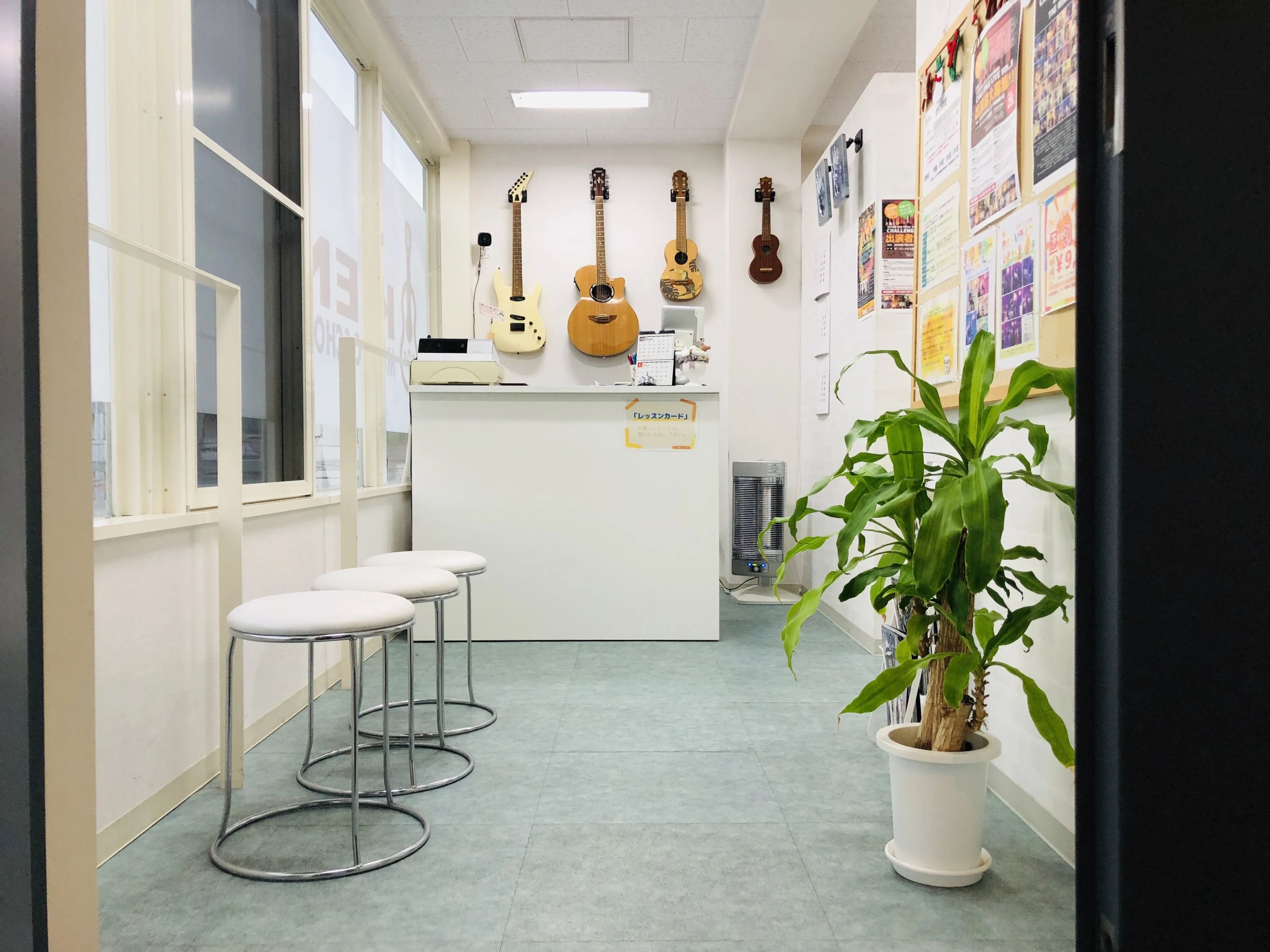 KEN MUSIC SCHOOL ギター 中央教室のサムネイル画像 2