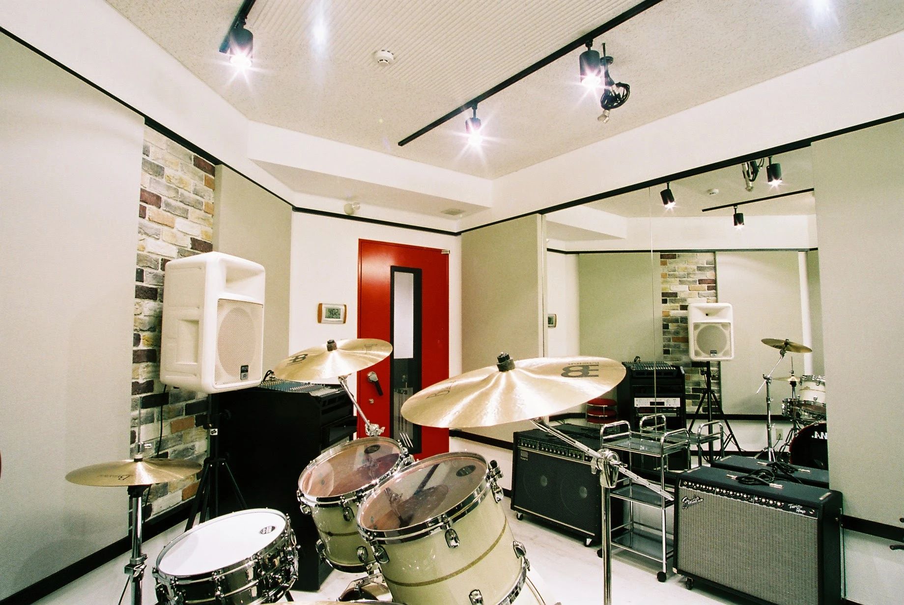 椿音楽教室 ギター クラウドナインスタジオ本厚木店のサムネイル画像 5