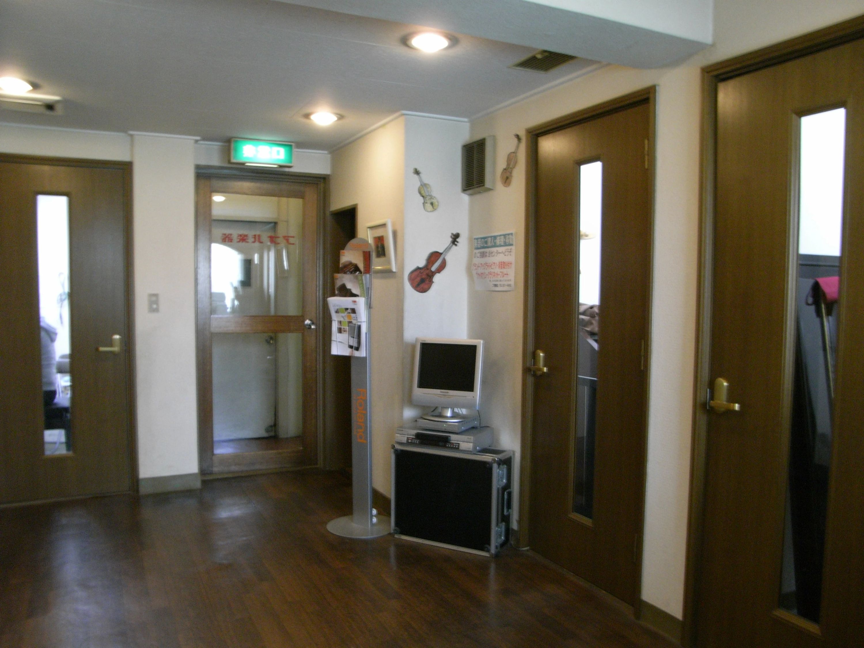 アオバ楽器 ギター 西川口音楽センターのサムネイル画像 2